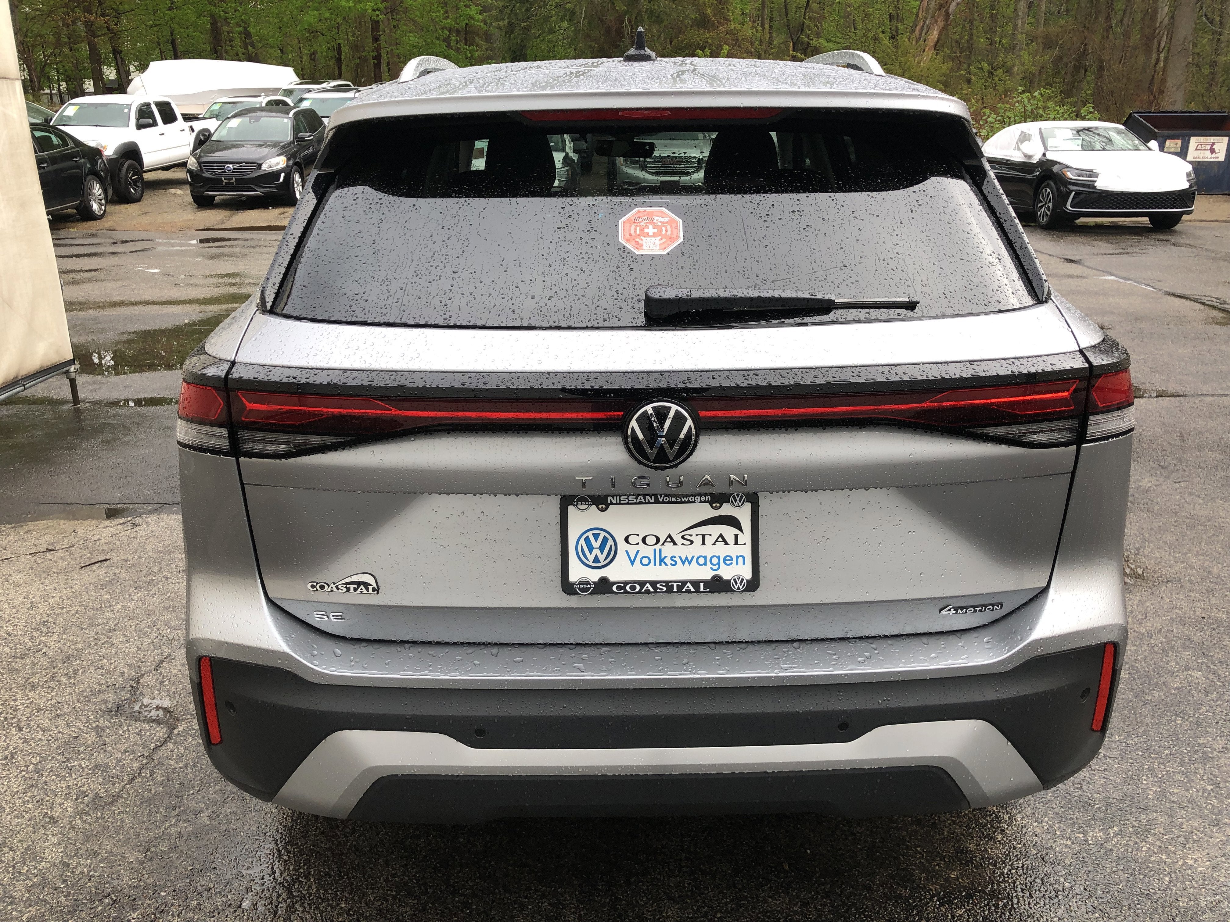 2026 Volkswagen Tiguan SE w/panoramic sunroof