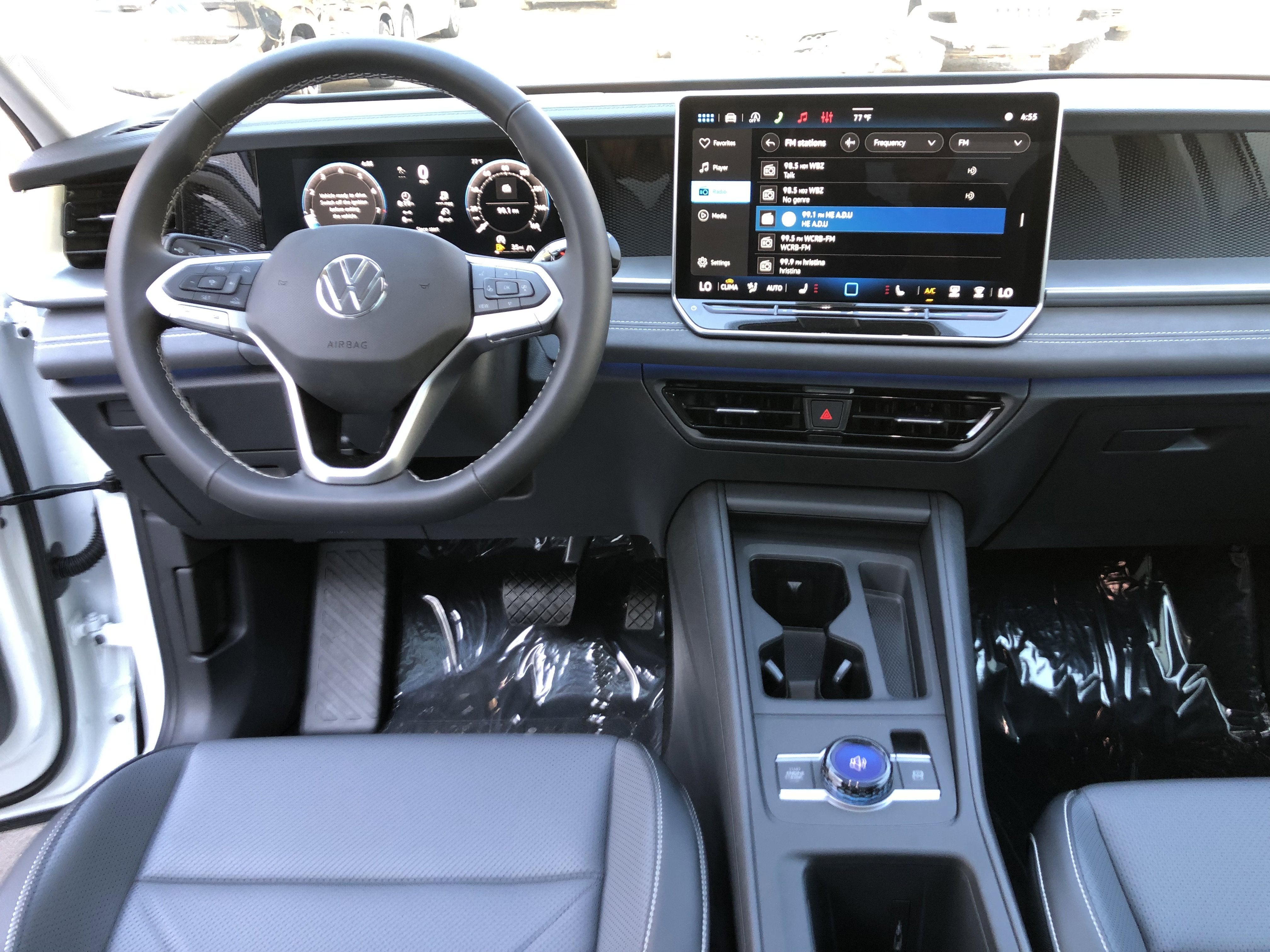 2026 Volkswagen Tiguan SE w/panoramic sunroof