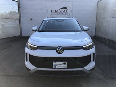 2026 Volkswagen Tiguan SE w/panoramic sunroof