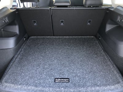 2026 Volkswagen Tiguan SE w/panoramic sunroof