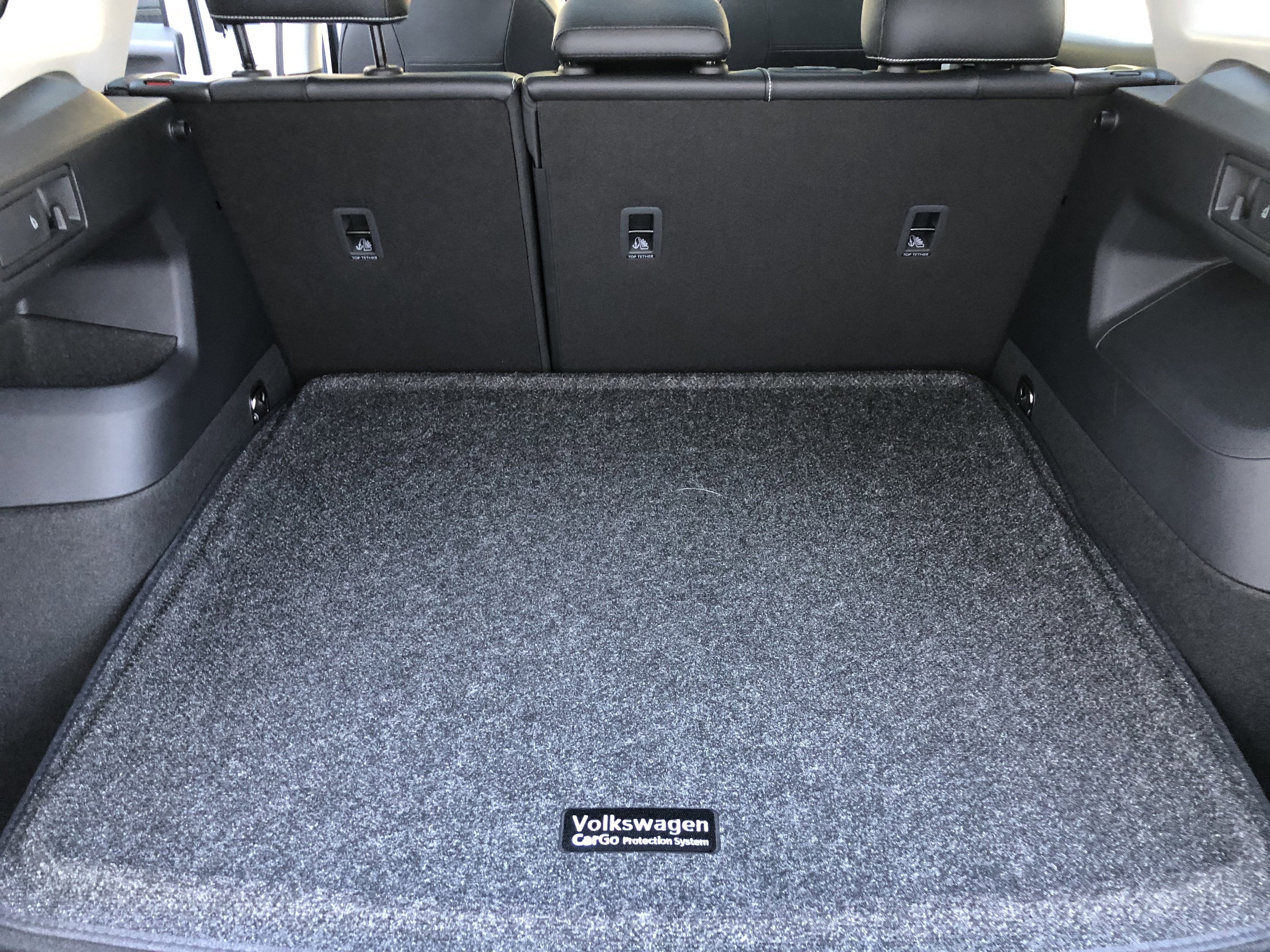 2026 Volkswagen Tiguan SE w/panoramic sunroof