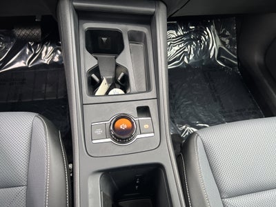 2025 Volkswagen Tiguan SE w/panoramic sunroof