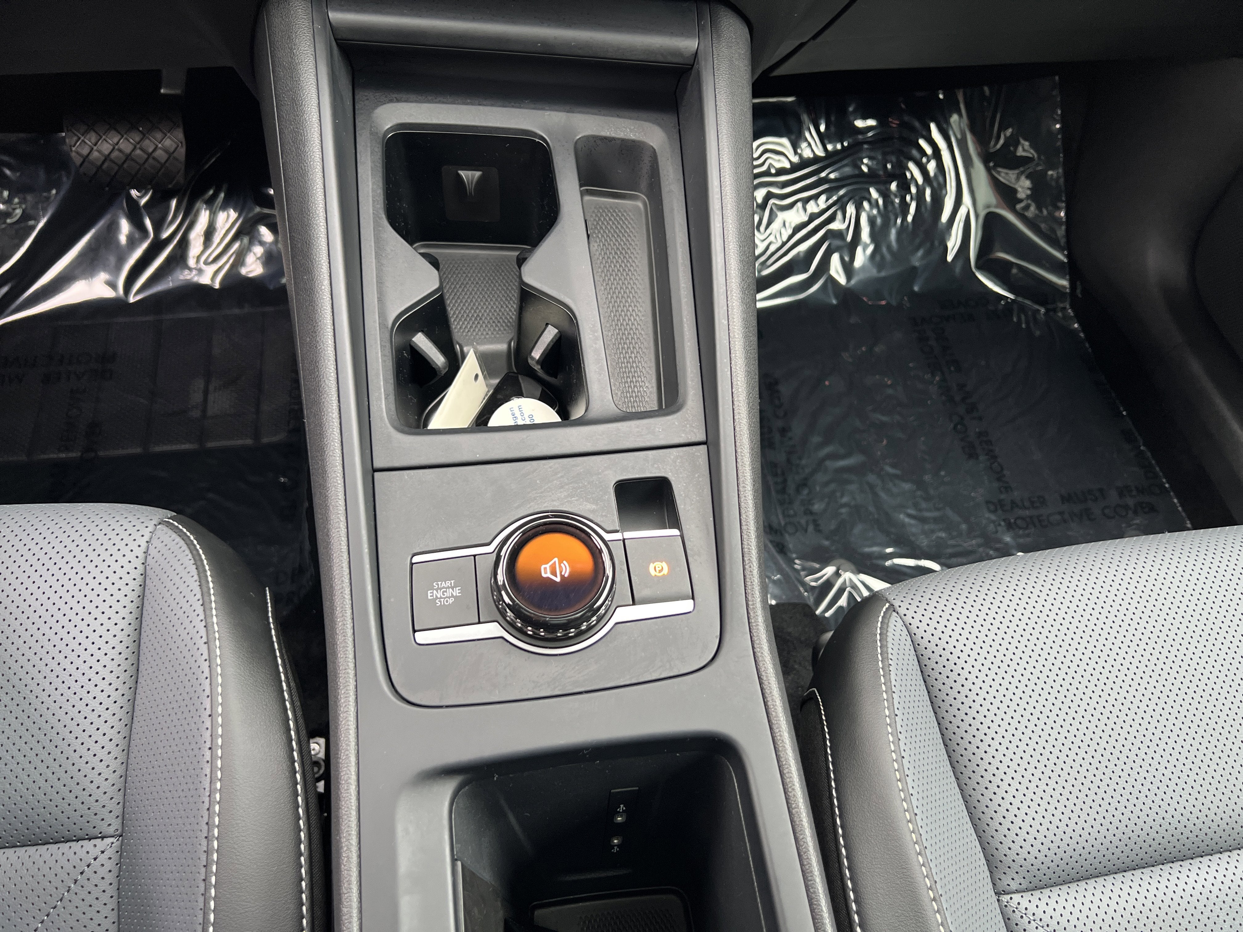 2025 Volkswagen Tiguan SE w/panoramic sunroof