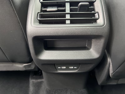 2025 Volkswagen Tiguan SE w/panoramic sunroof