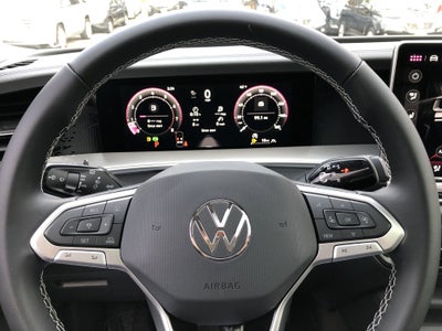 2026 Volkswagen Tiguan SE w/panoramic sunroof