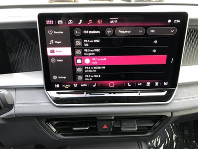 2026 Volkswagen Tiguan SE w/panoramic sunroof