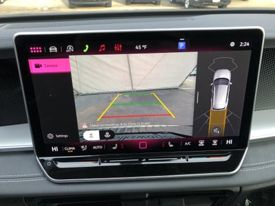 2026 Volkswagen Tiguan SE w/panoramic sunroof