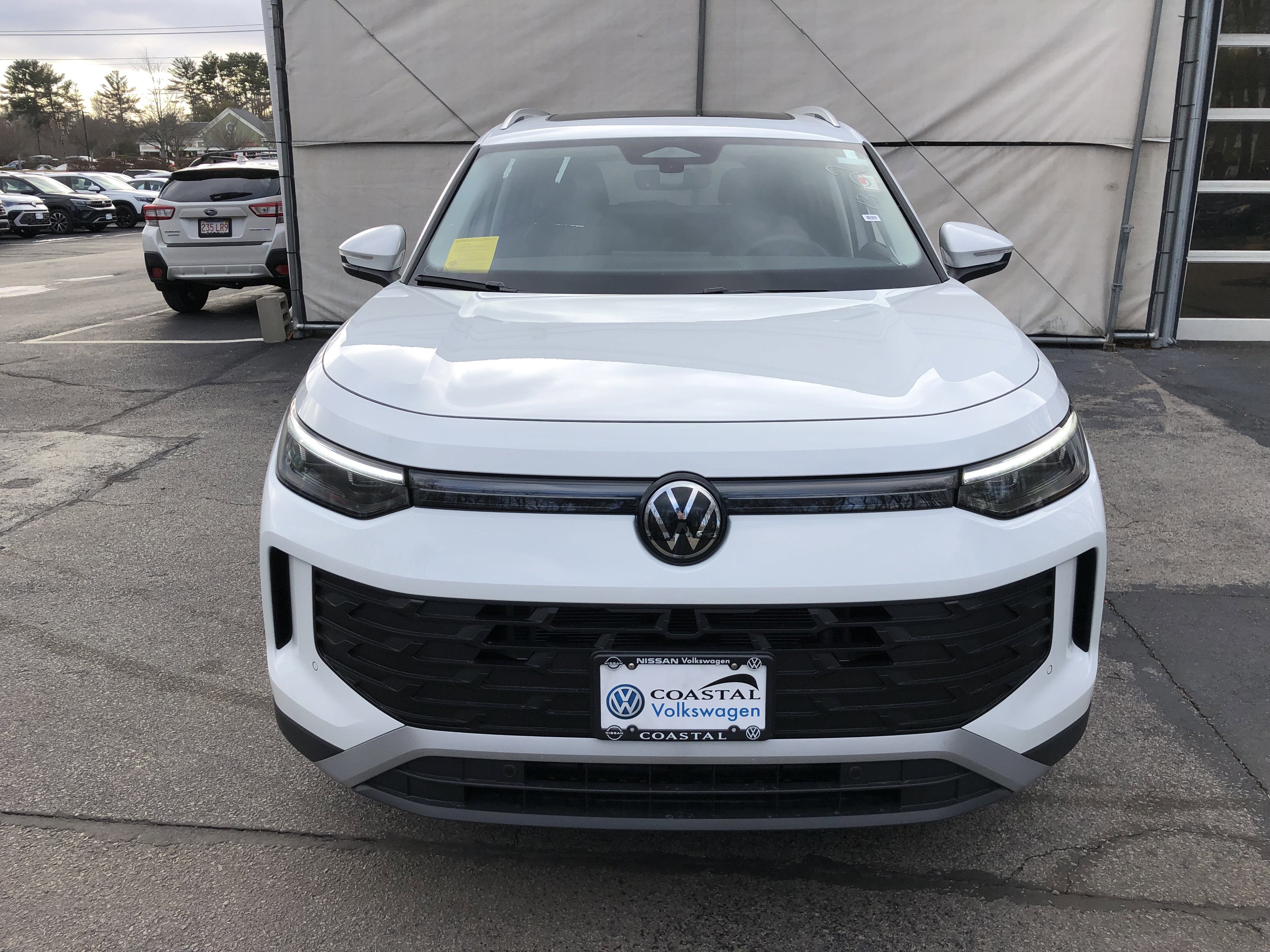 2026 Volkswagen Tiguan SE w/panoramic sunroof