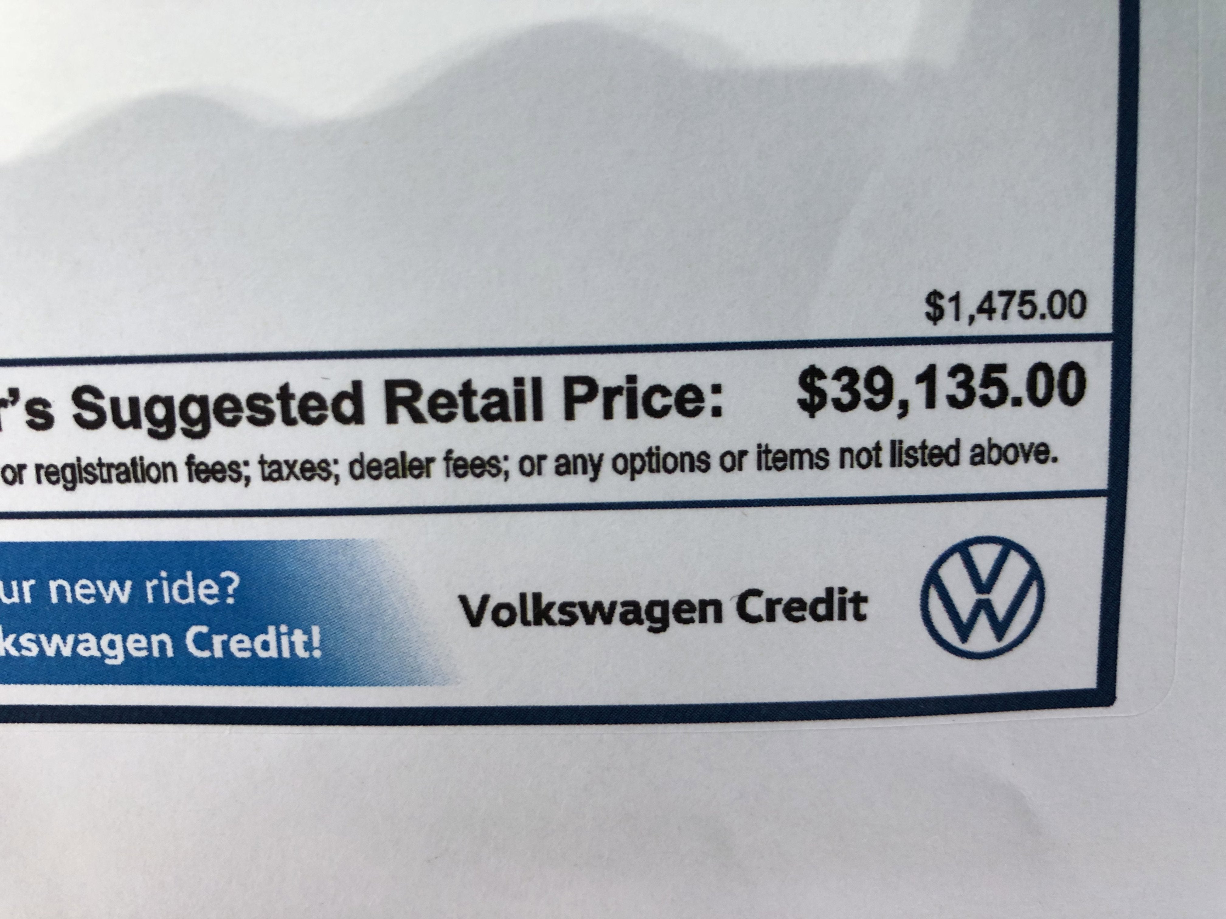 2026 Volkswagen Tiguan SE w/panoramic sunroof