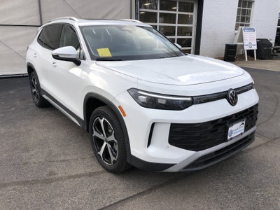 2026 Volkswagen Tiguan SE w/panoramic sunroof