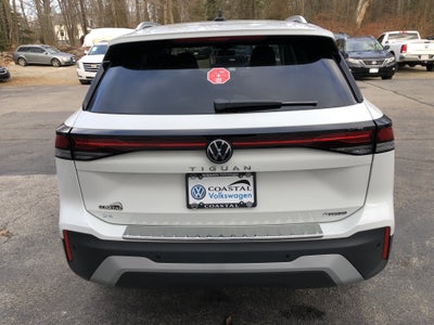 2026 Volkswagen Tiguan SE w/panoramic sunroof
