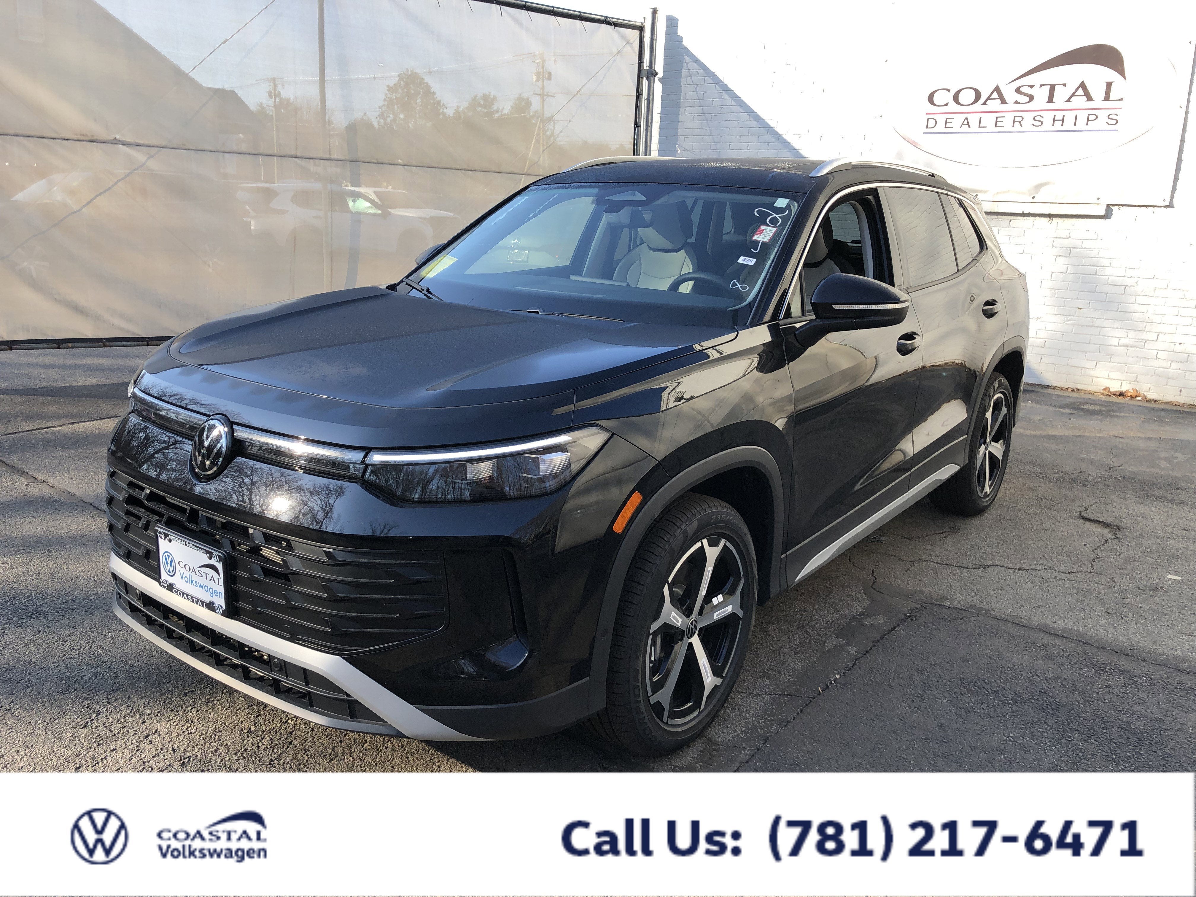 2026 Volkswagen Tiguan SE w/panoramic sunroof