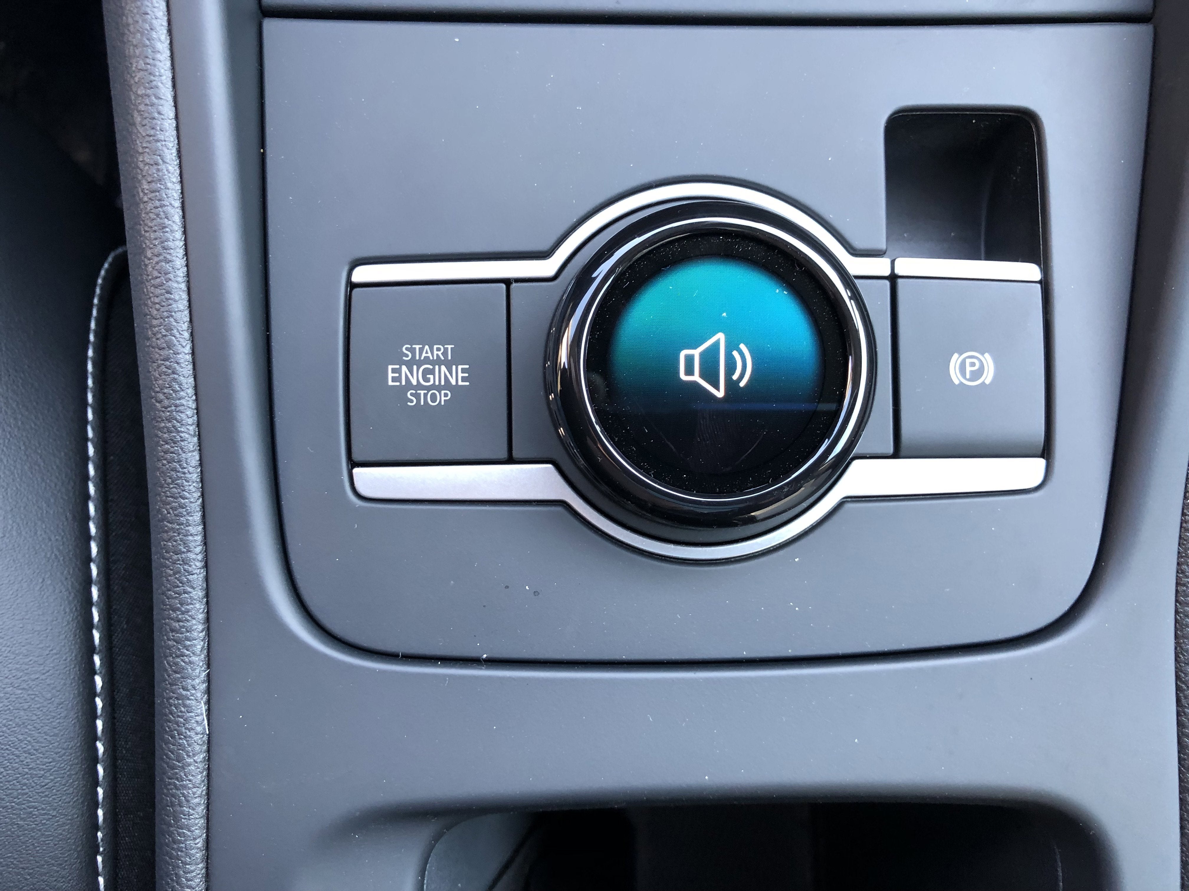 2026 Volkswagen Tiguan SE w/panoramic sunroof