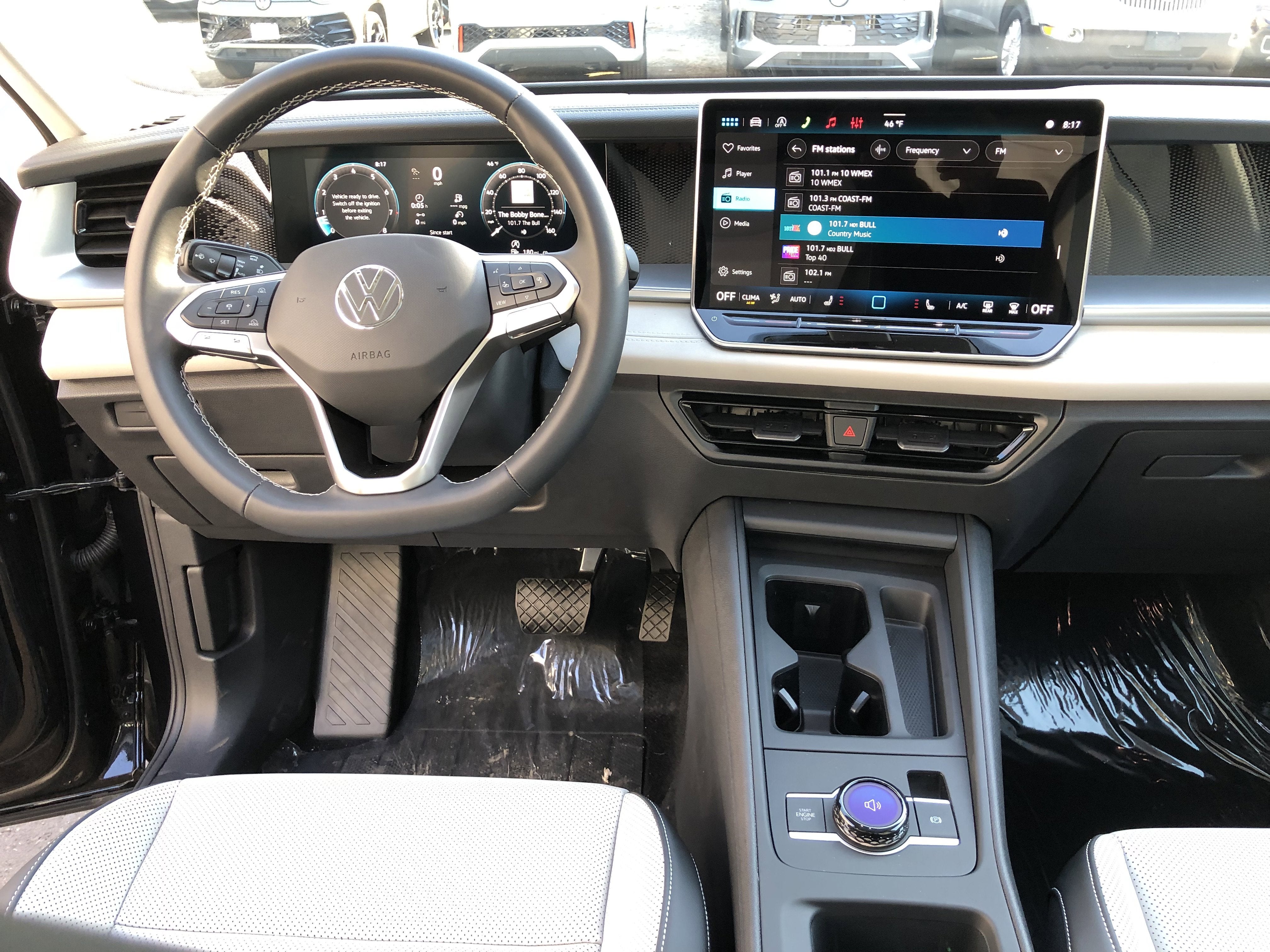 2026 Volkswagen Tiguan SE w/panoramic sunroof