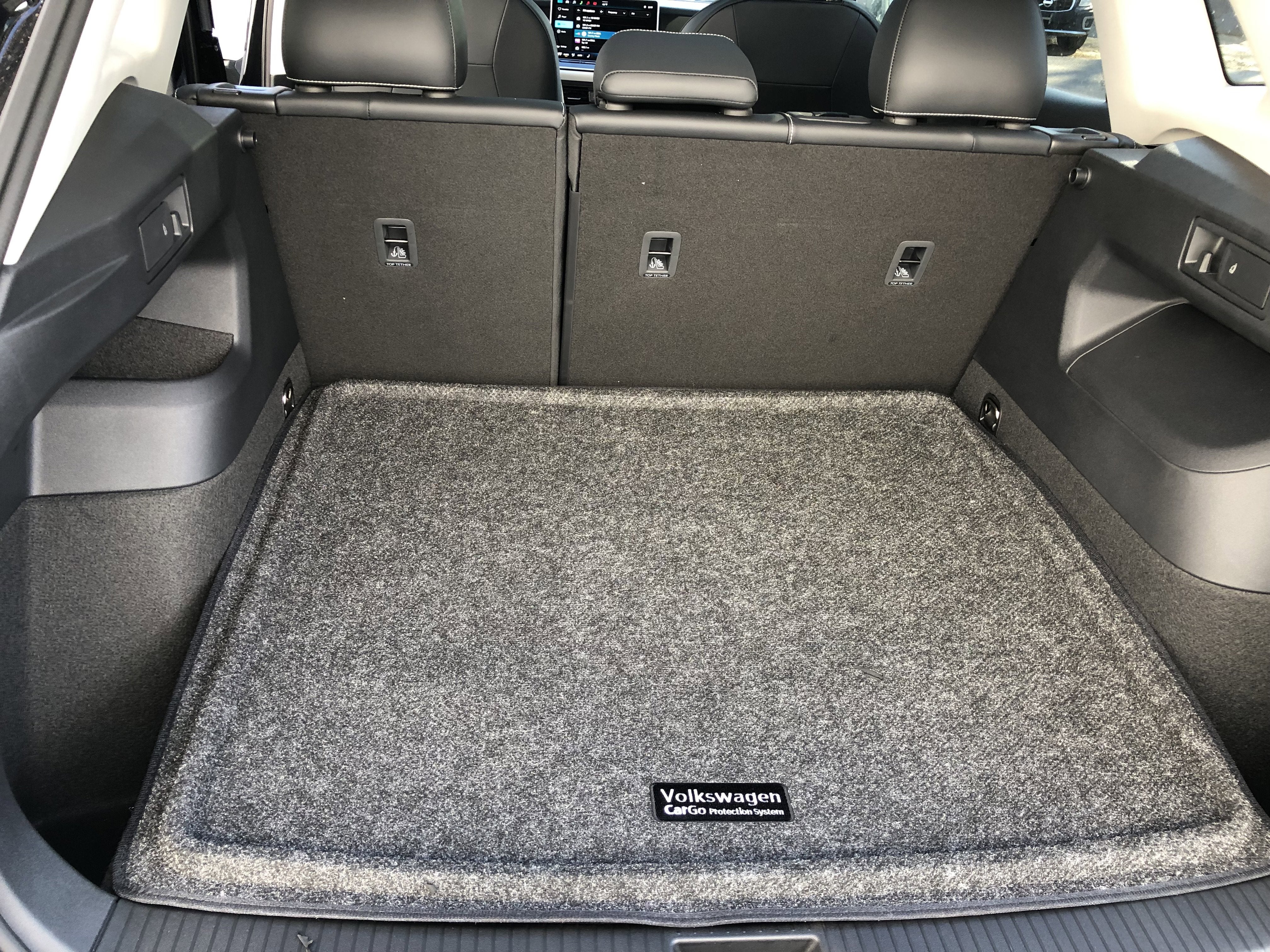 2026 Volkswagen Tiguan SE w/panoramic sunroof