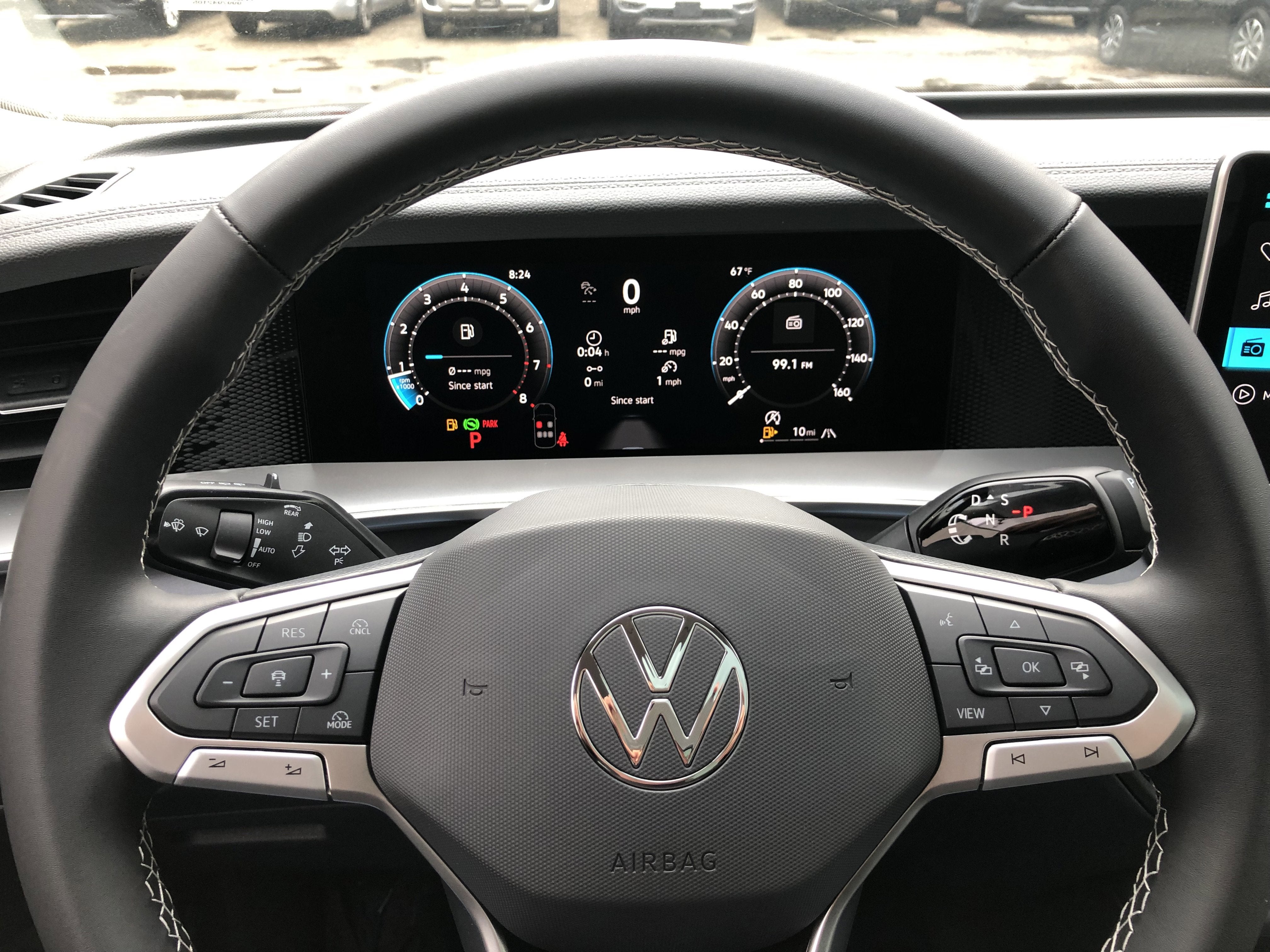 2026 Volkswagen Tiguan SE w/panoramic sunroof