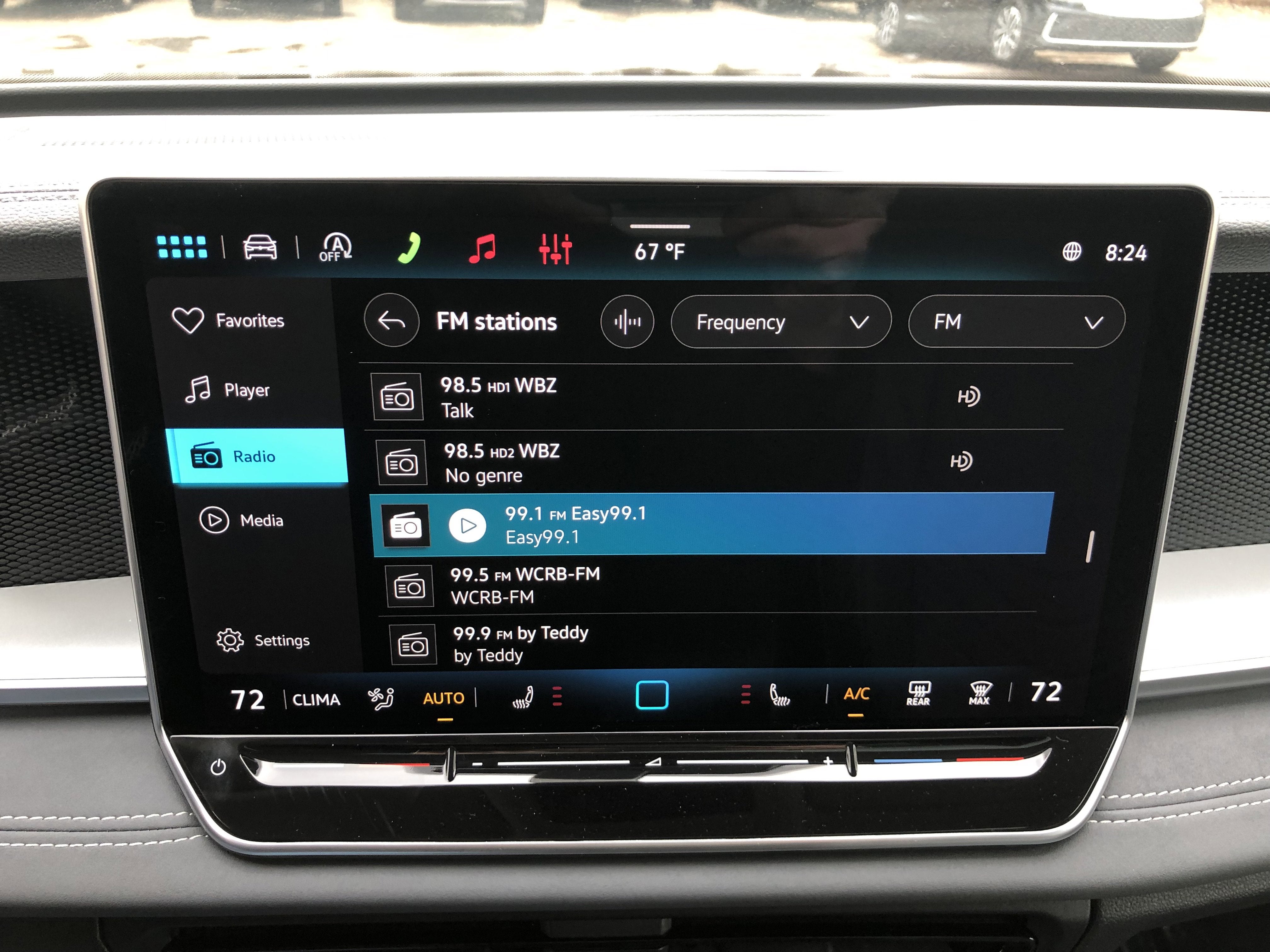 2026 Volkswagen Tiguan SE w/panoramic sunroof