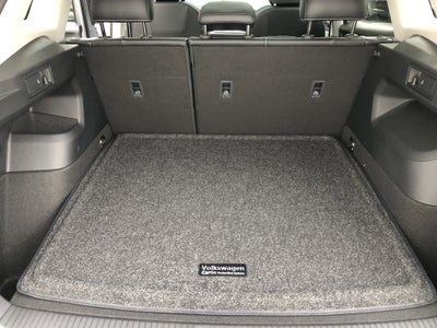 2026 Volkswagen Tiguan SE w/panoramic sunroof