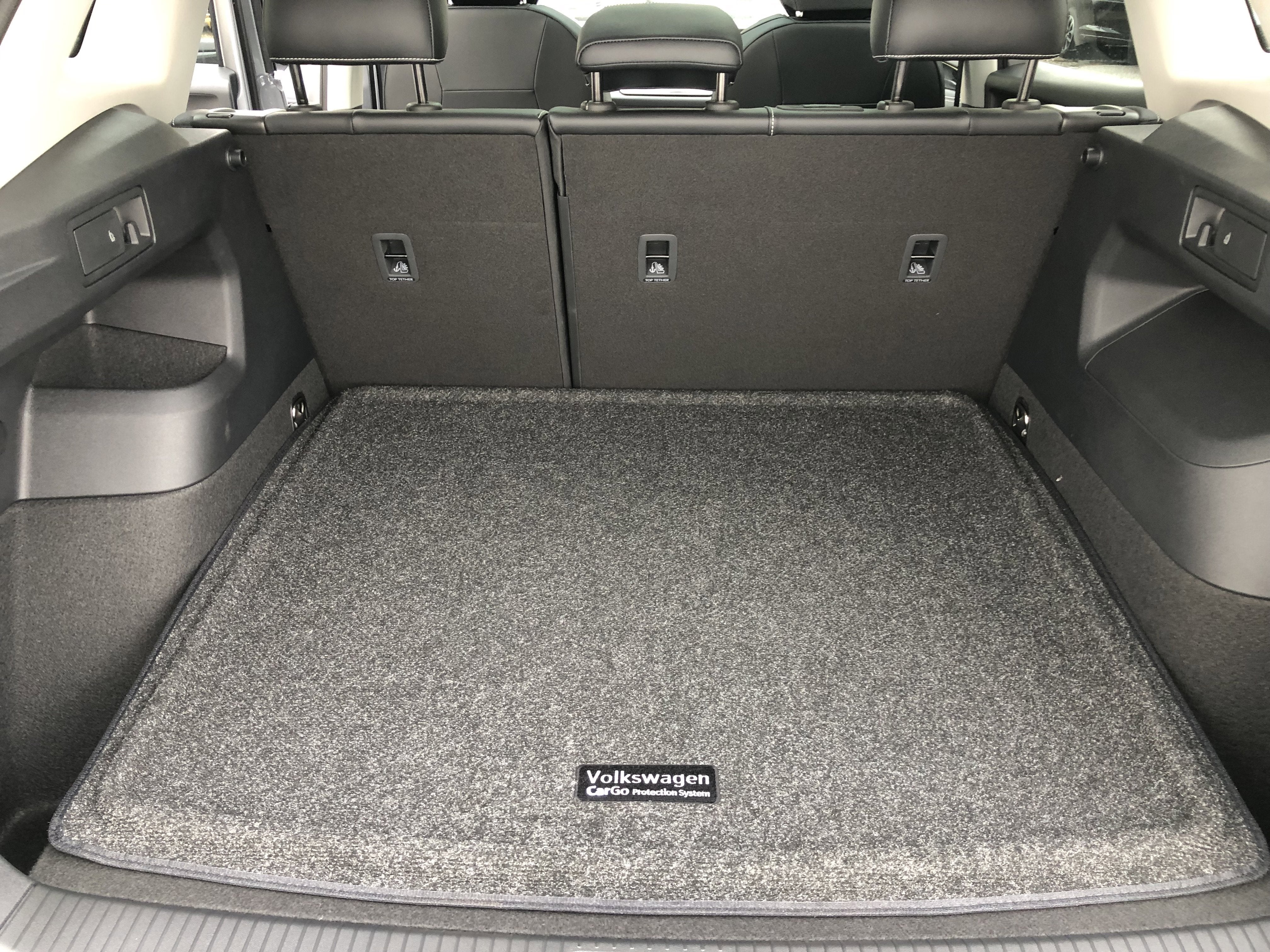 2026 Volkswagen Tiguan SE w/panoramic sunroof