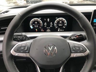 2026 Volkswagen Tiguan SE w/panoramic sunroof
