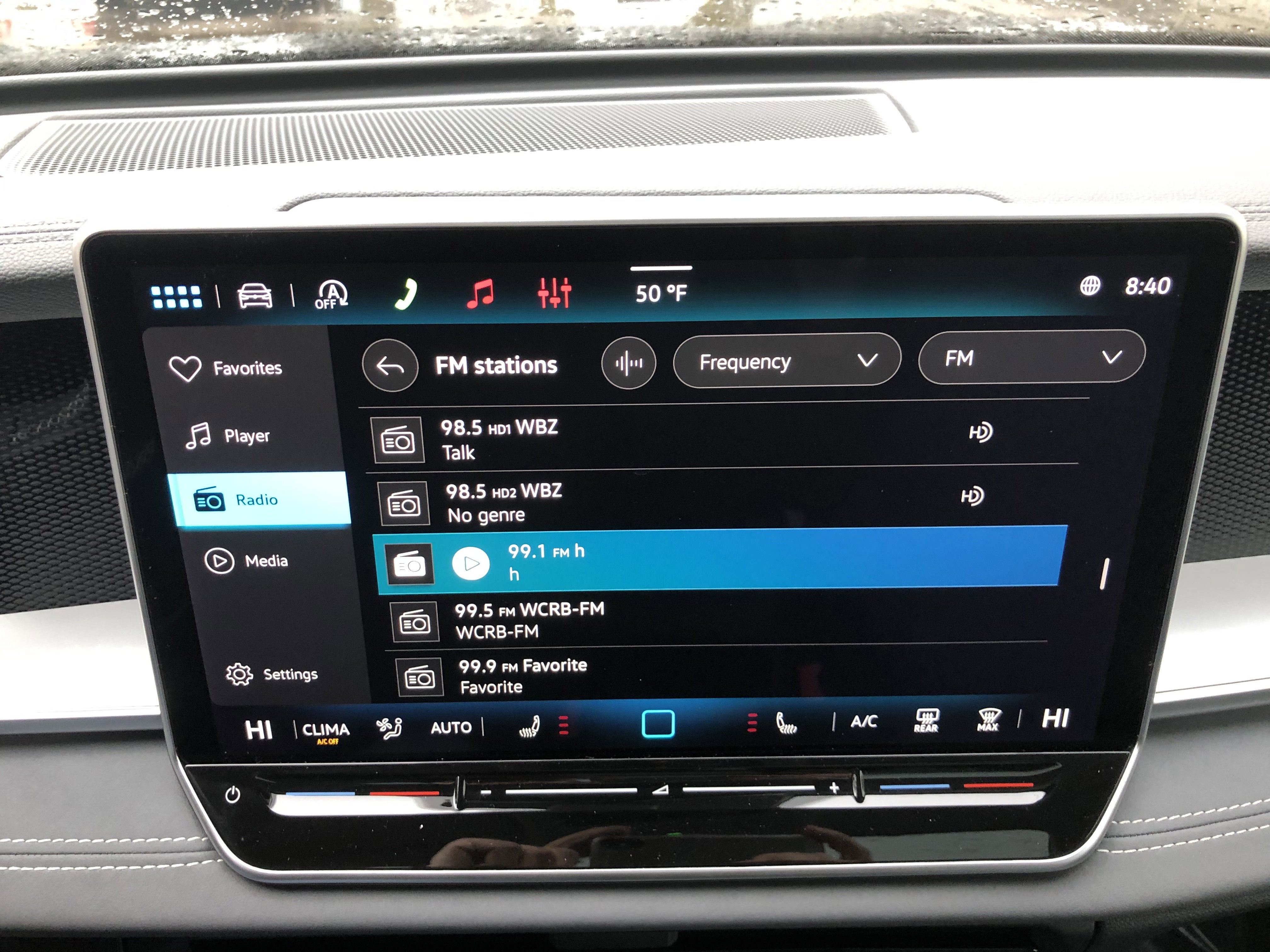 2026 Volkswagen Tiguan SE w/panoramic sunroof