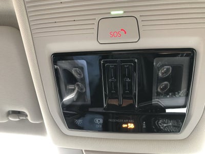 2026 Volkswagen Tiguan SE w/panoramic sunroof