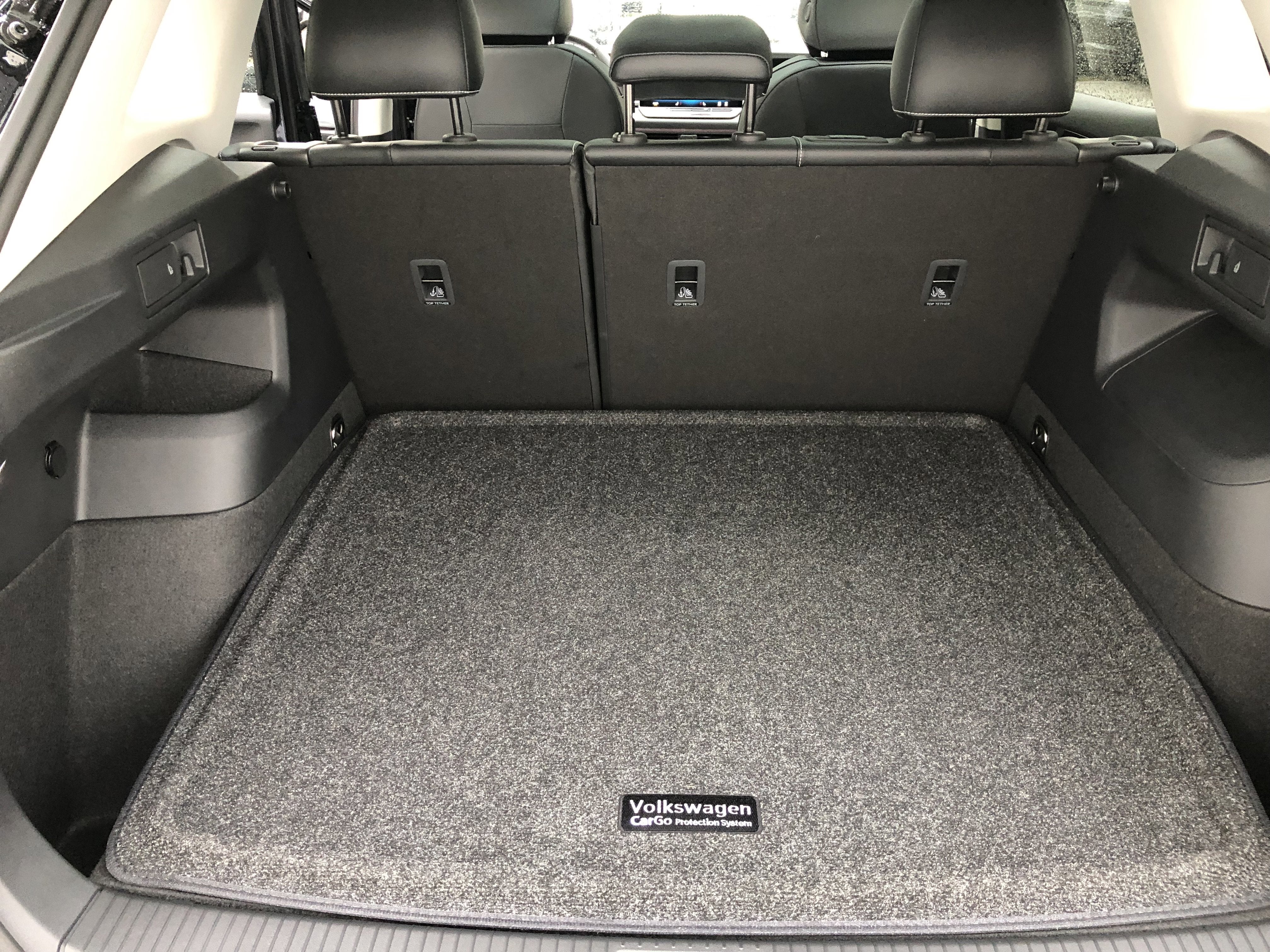 2026 Volkswagen Tiguan SE w/panoramic sunroof