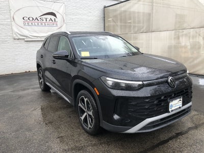 2026 Volkswagen Tiguan SE w/panoramic sunroof