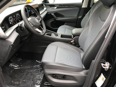2026 Volkswagen Tiguan SE w/panoramic sunroof