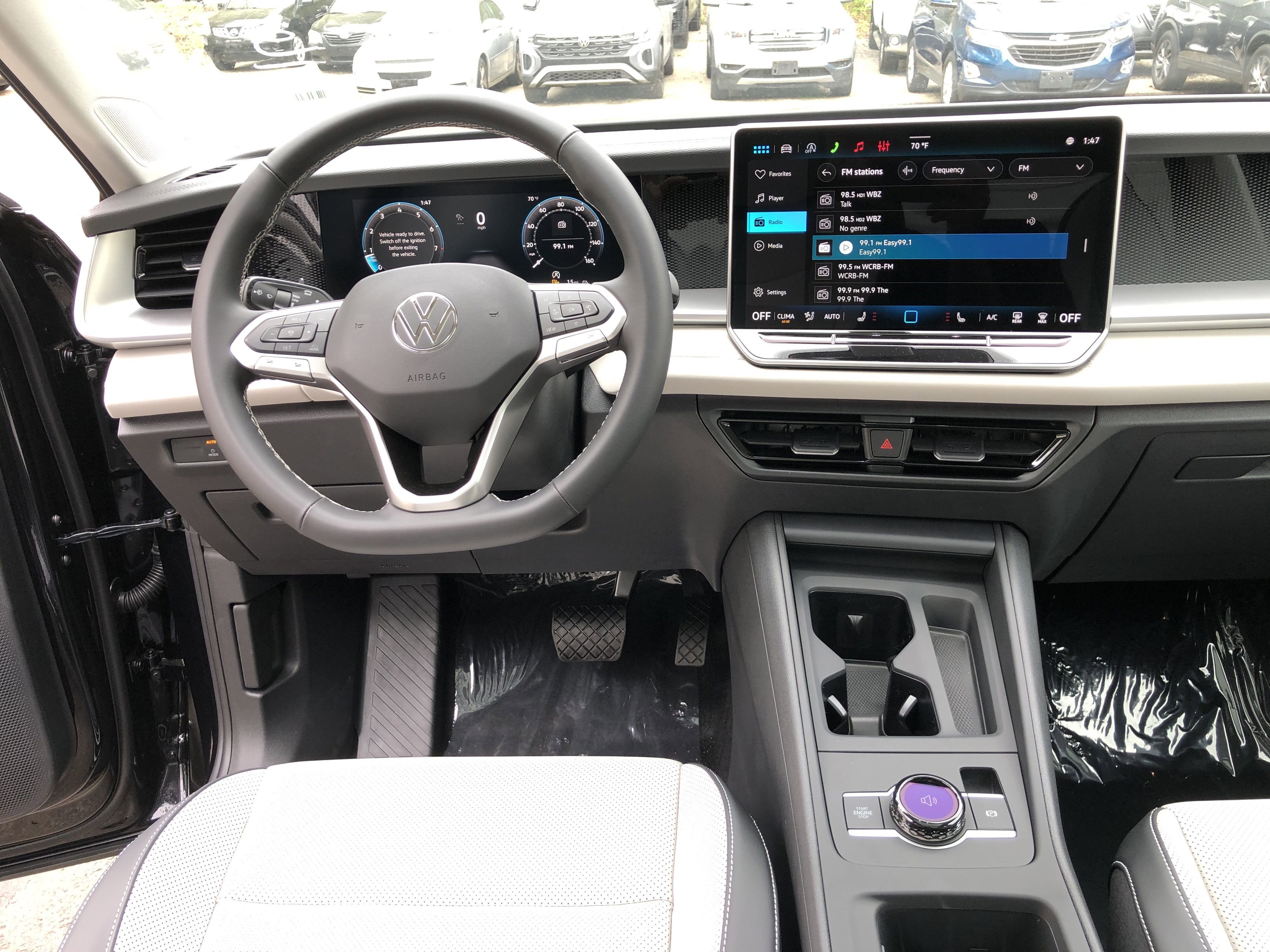 2026 Volkswagen Tiguan SE w/panoramic sunroof