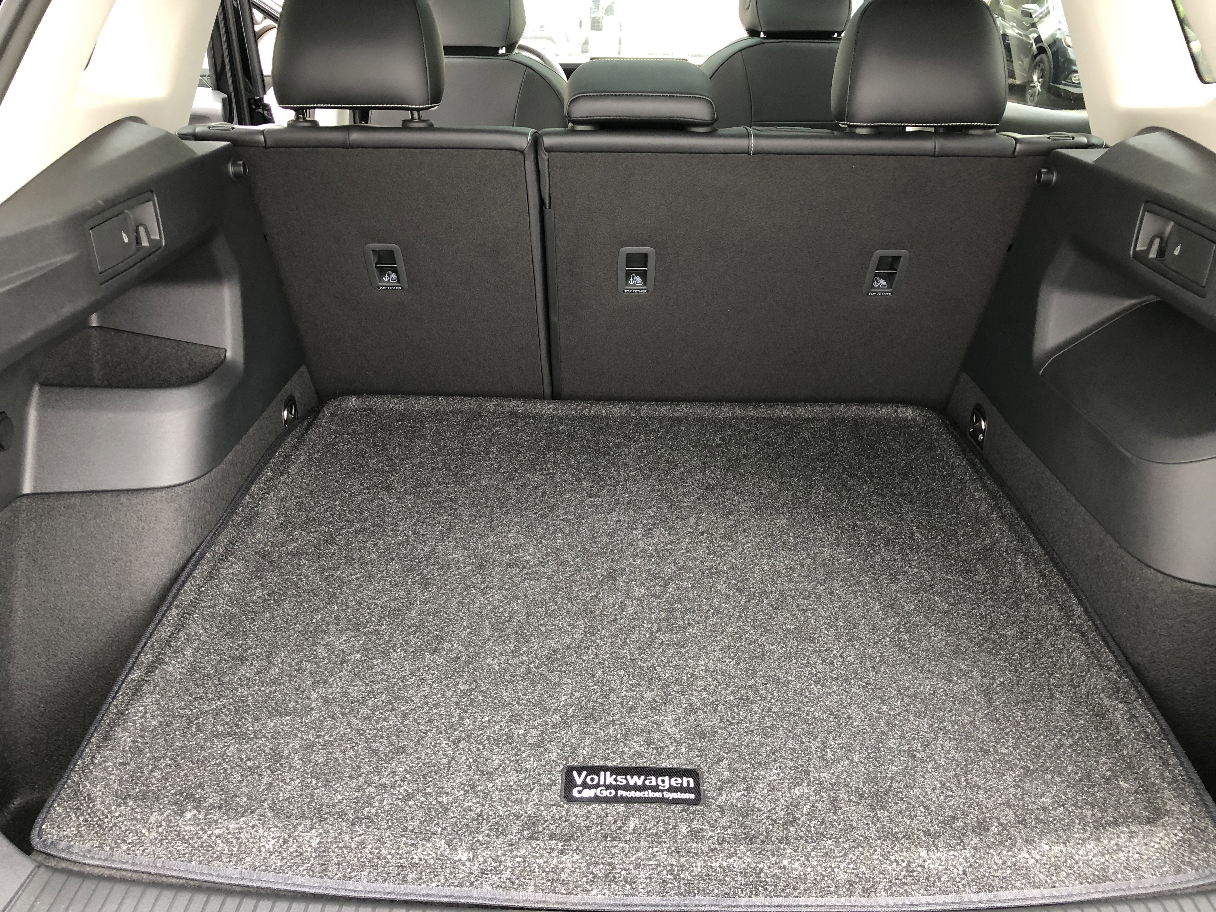 2026 Volkswagen Tiguan SE w/panoramic sunroof