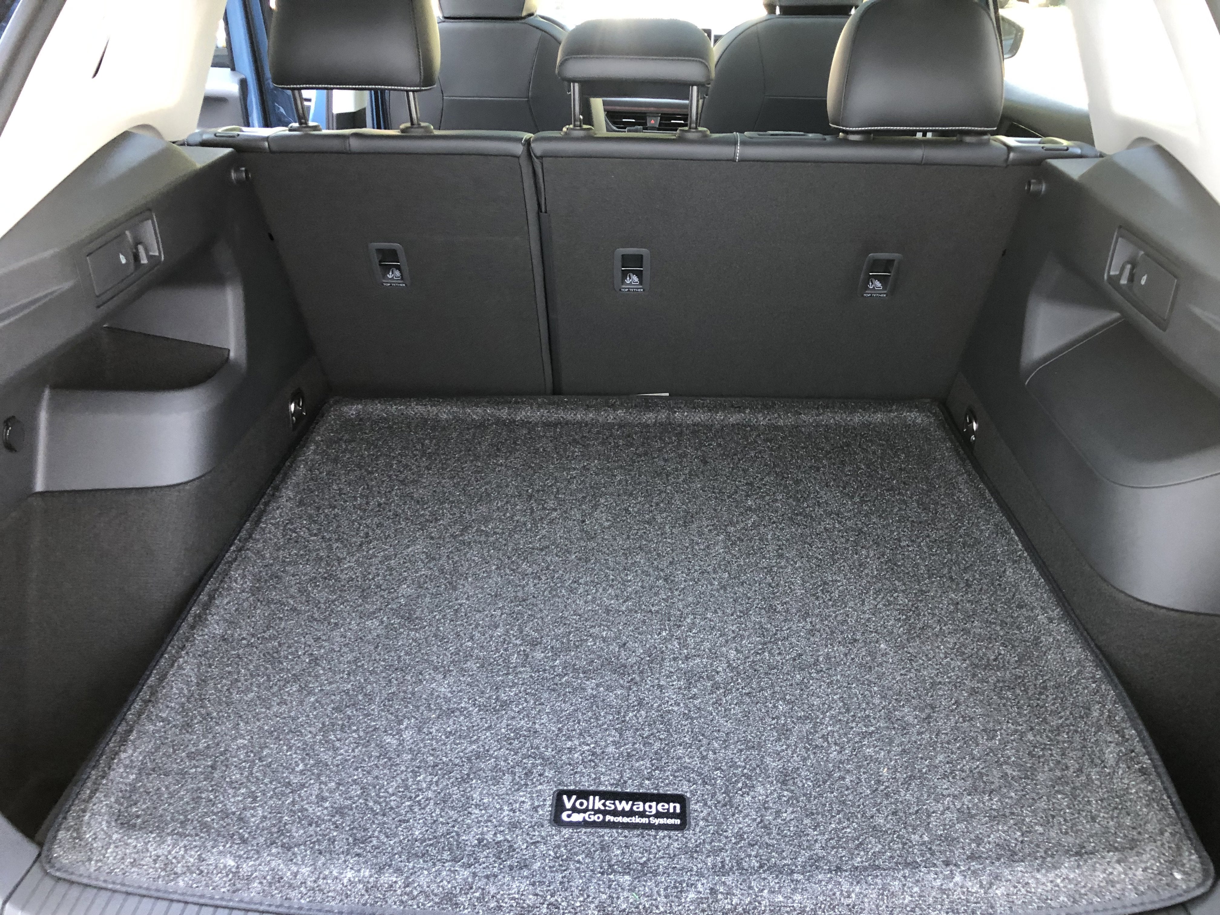2026 Volkswagen Tiguan SE w/panoramic sunroof