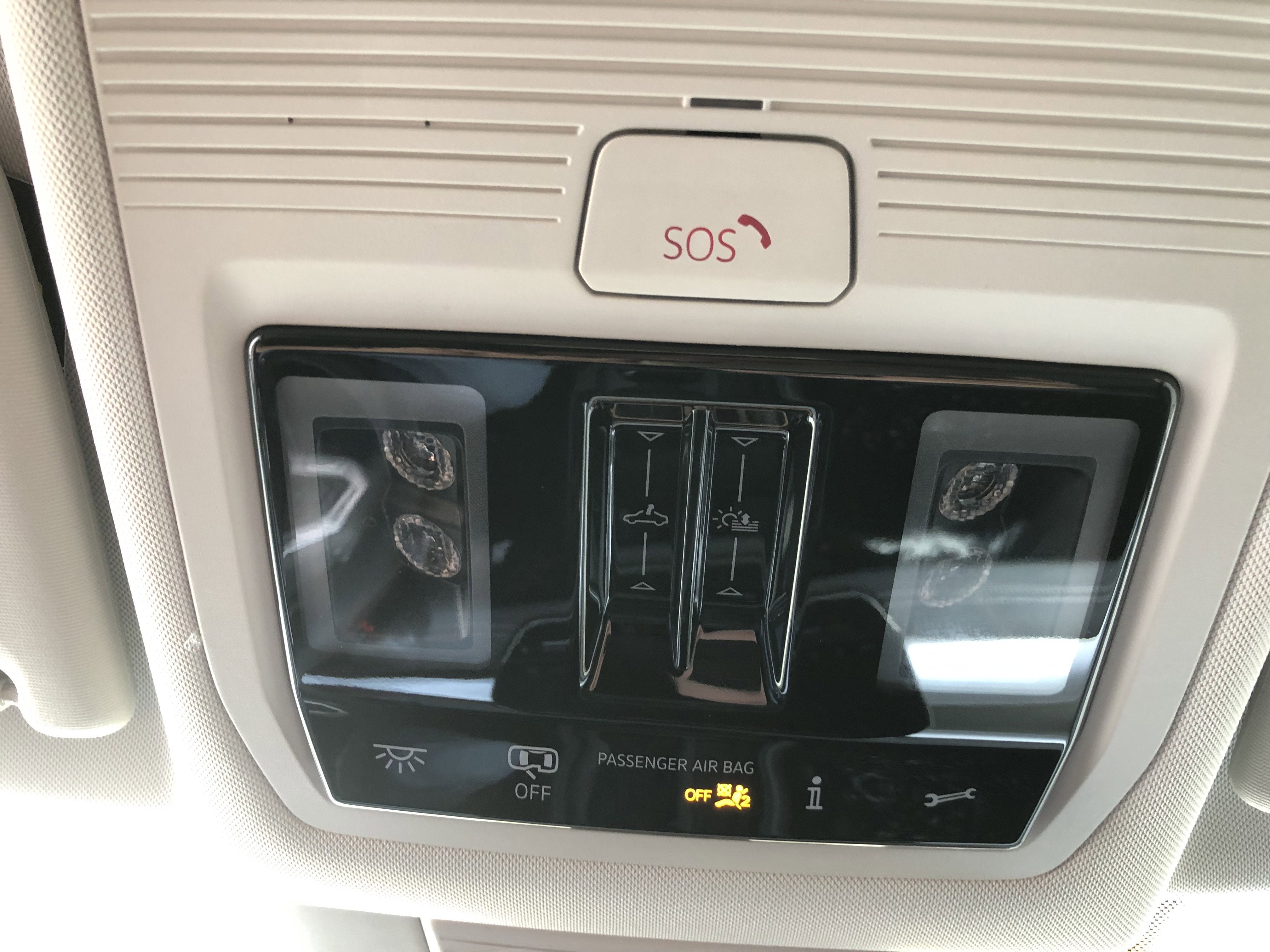 2026 Volkswagen Tiguan SE w/panoramic sunroof