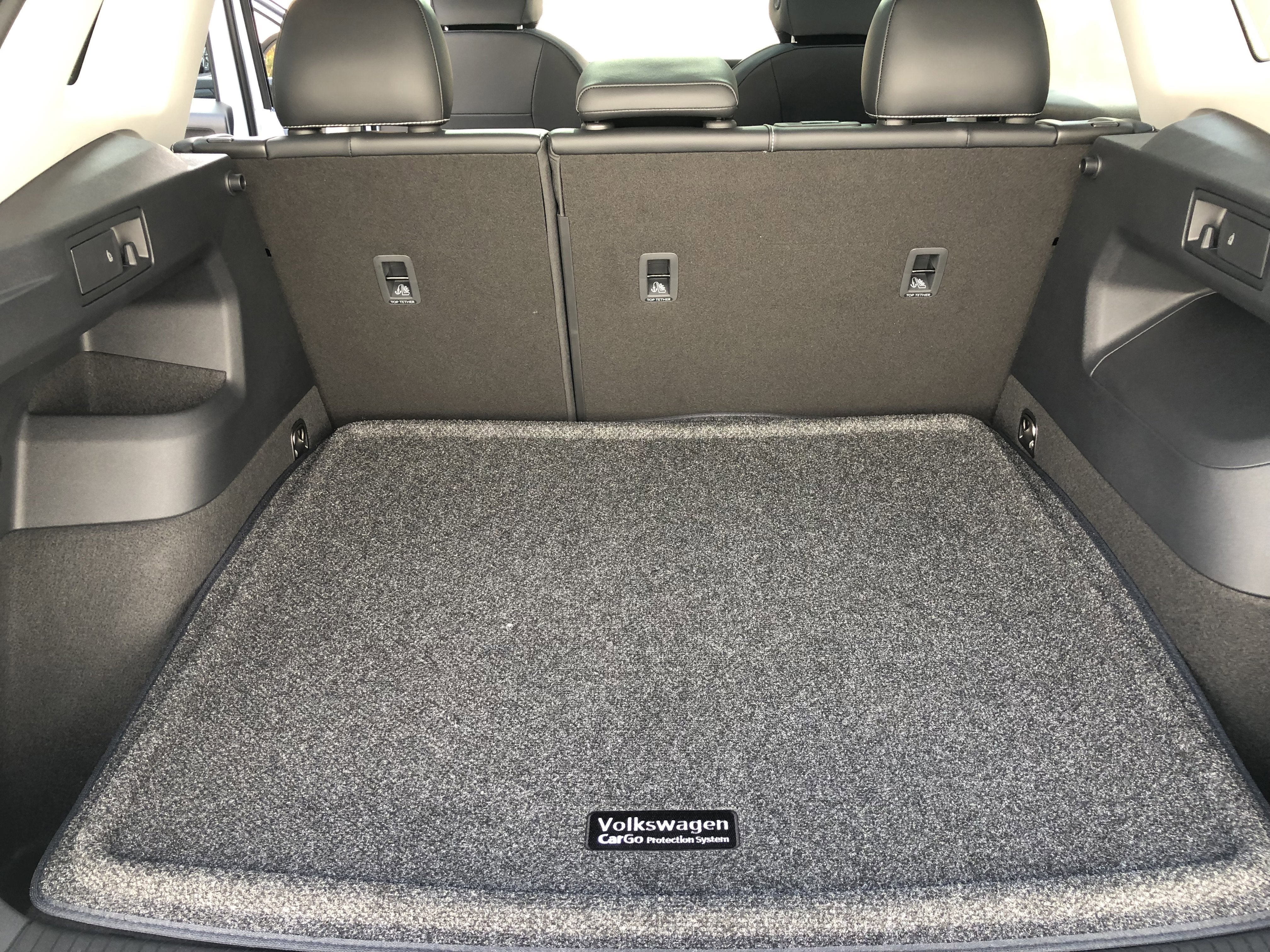 2026 Volkswagen Tiguan SE w/panoramic sunroof