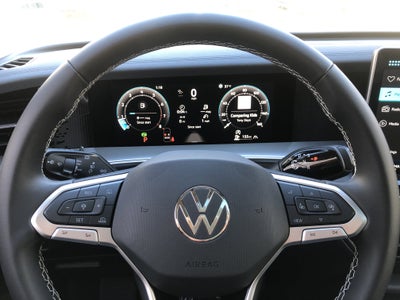 2026 Volkswagen Tiguan SE w/panoramic sunroof