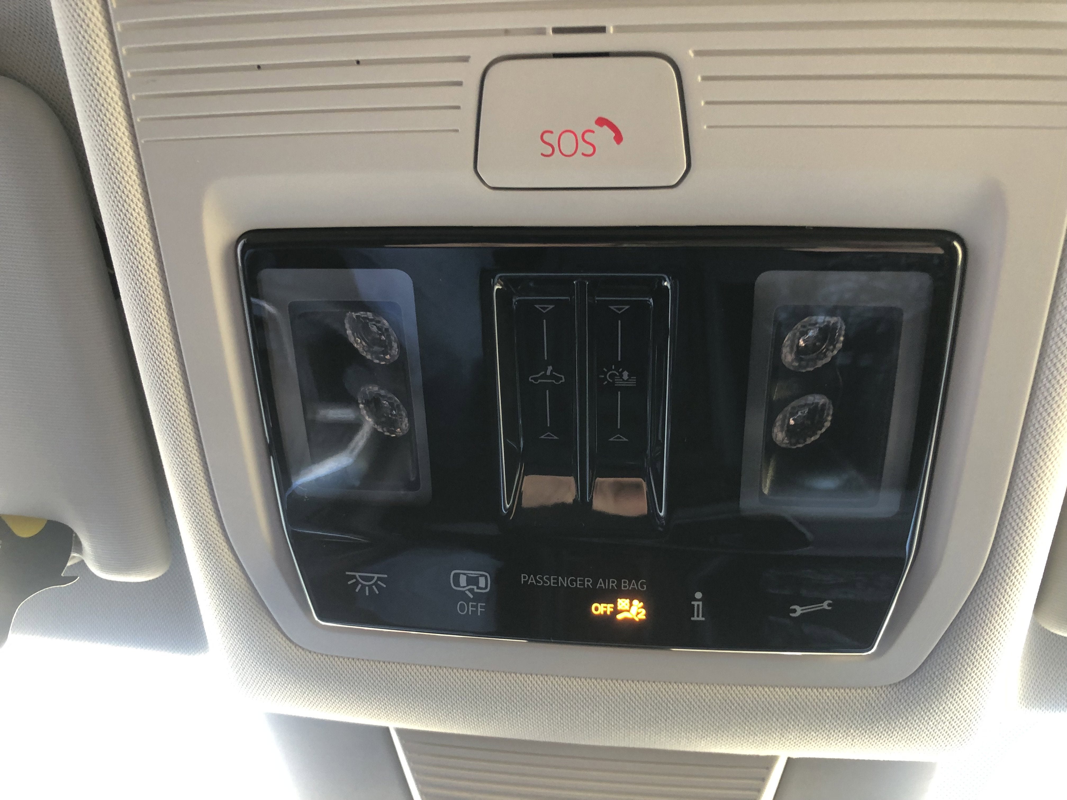 2026 Volkswagen Tiguan SE w/panoramic sunroof