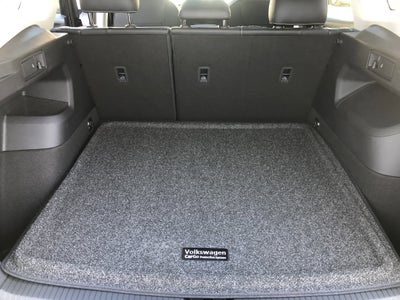 2026 Volkswagen Tiguan SE w/panoramic sunroof