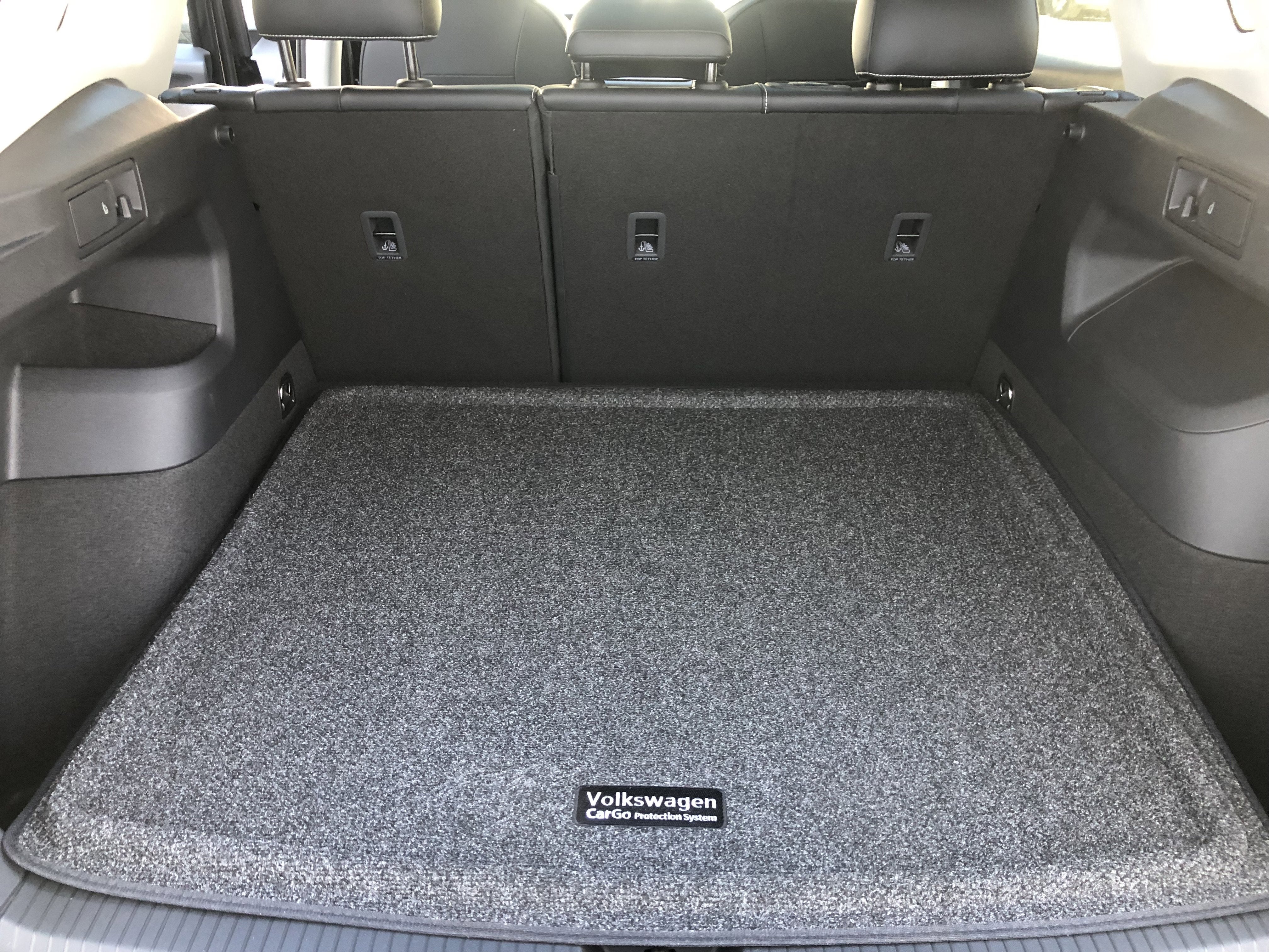 2026 Volkswagen Tiguan SE w/panoramic sunroof