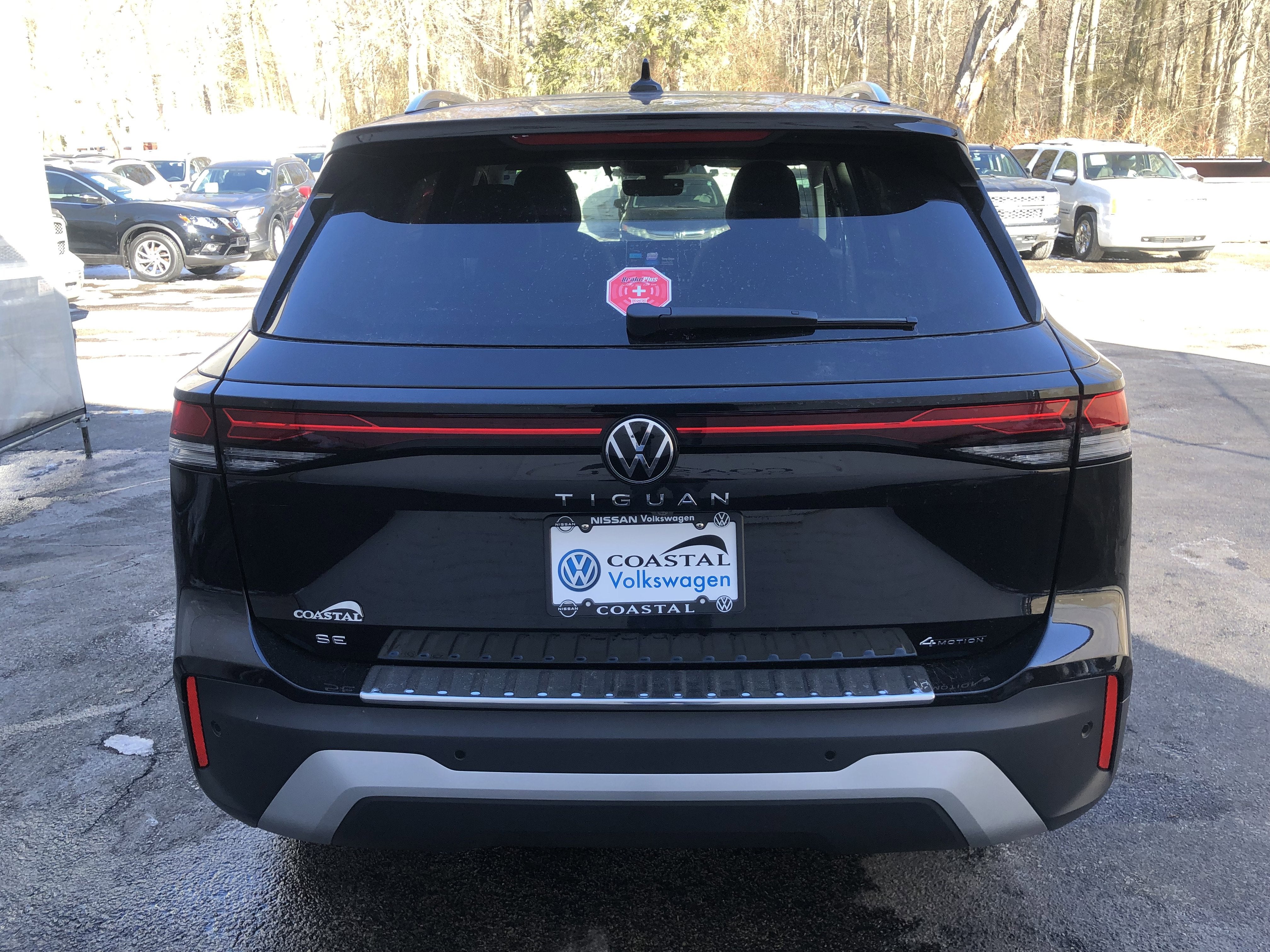 2026 Volkswagen Tiguan SE w/panoramic sunroof