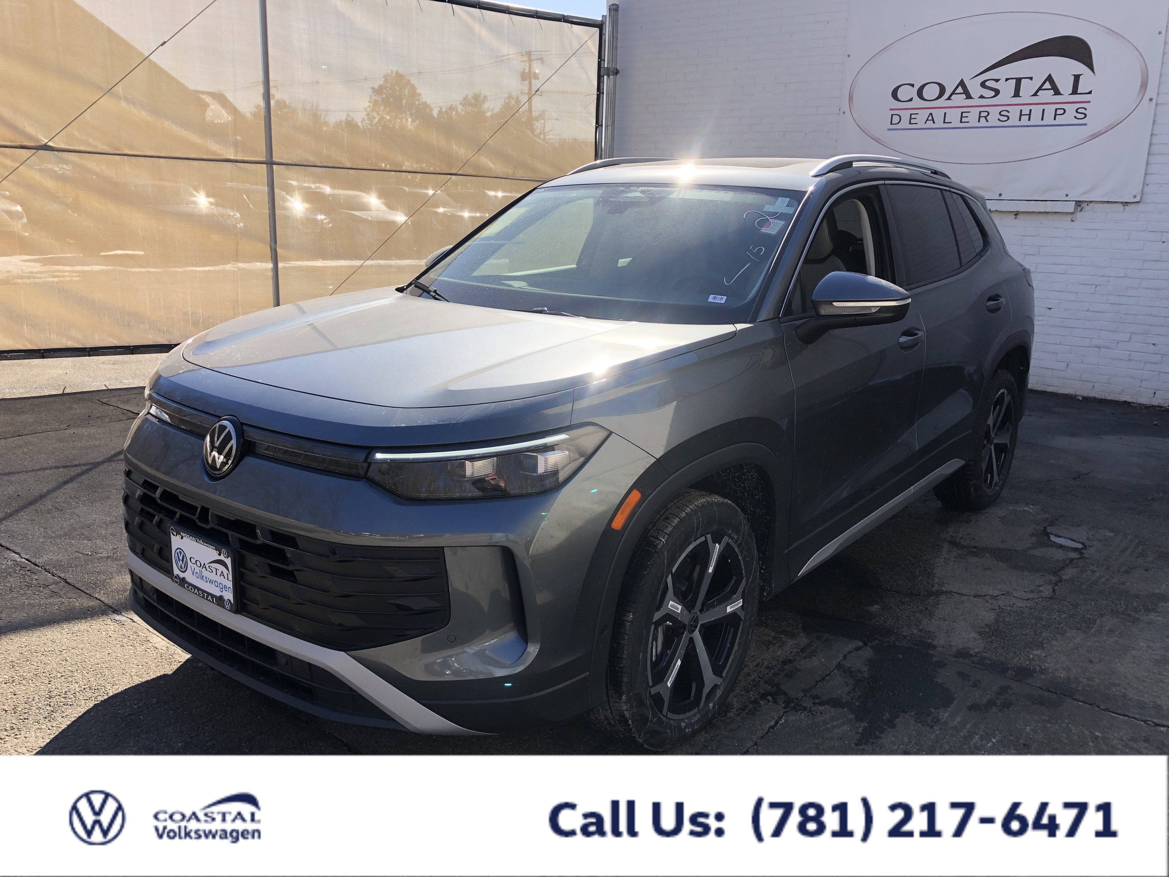 2026 Volkswagen Tiguan SE w/panoramic sunroof