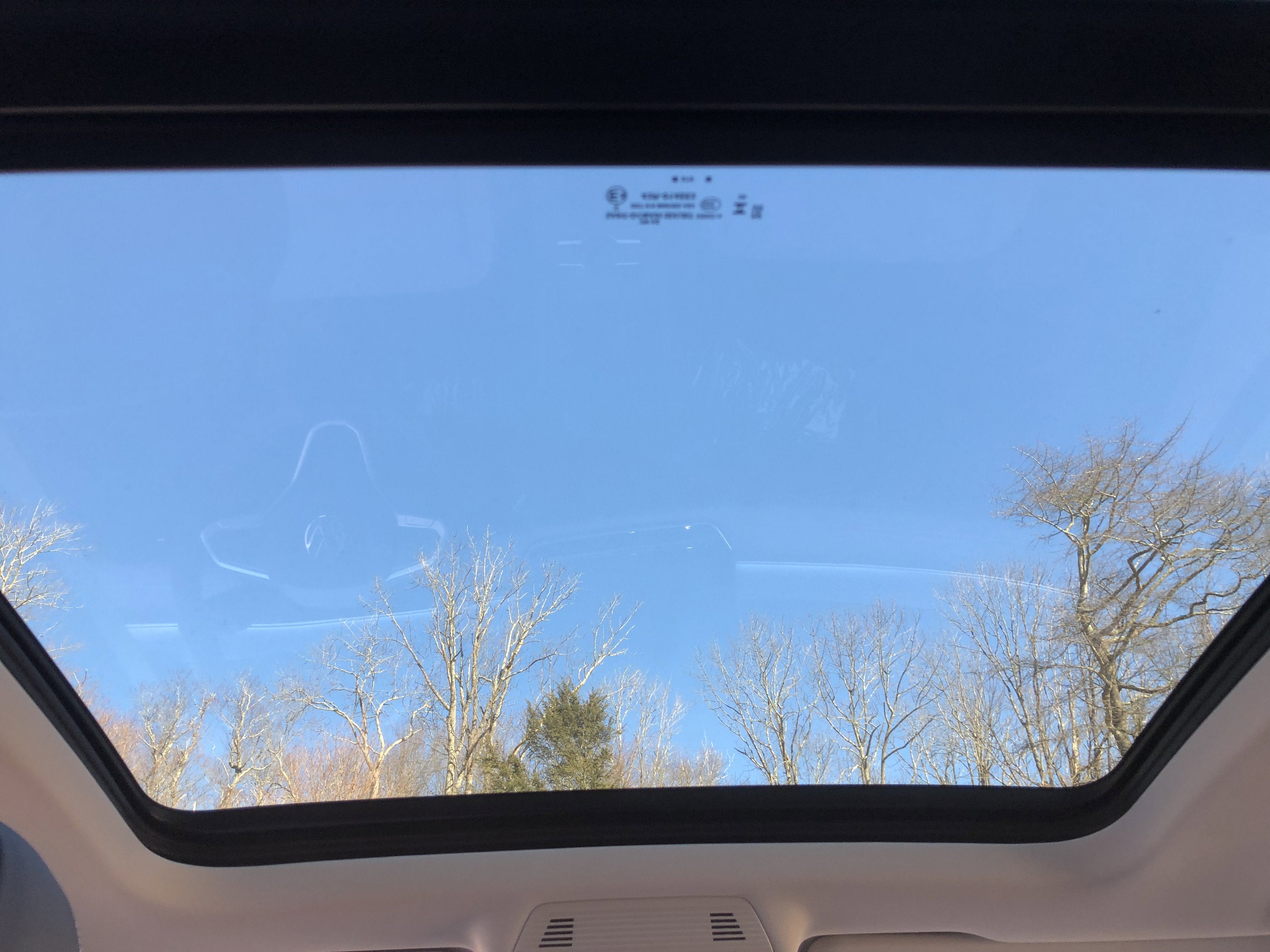 2026 Volkswagen Tiguan SE w/panoramic sunroof