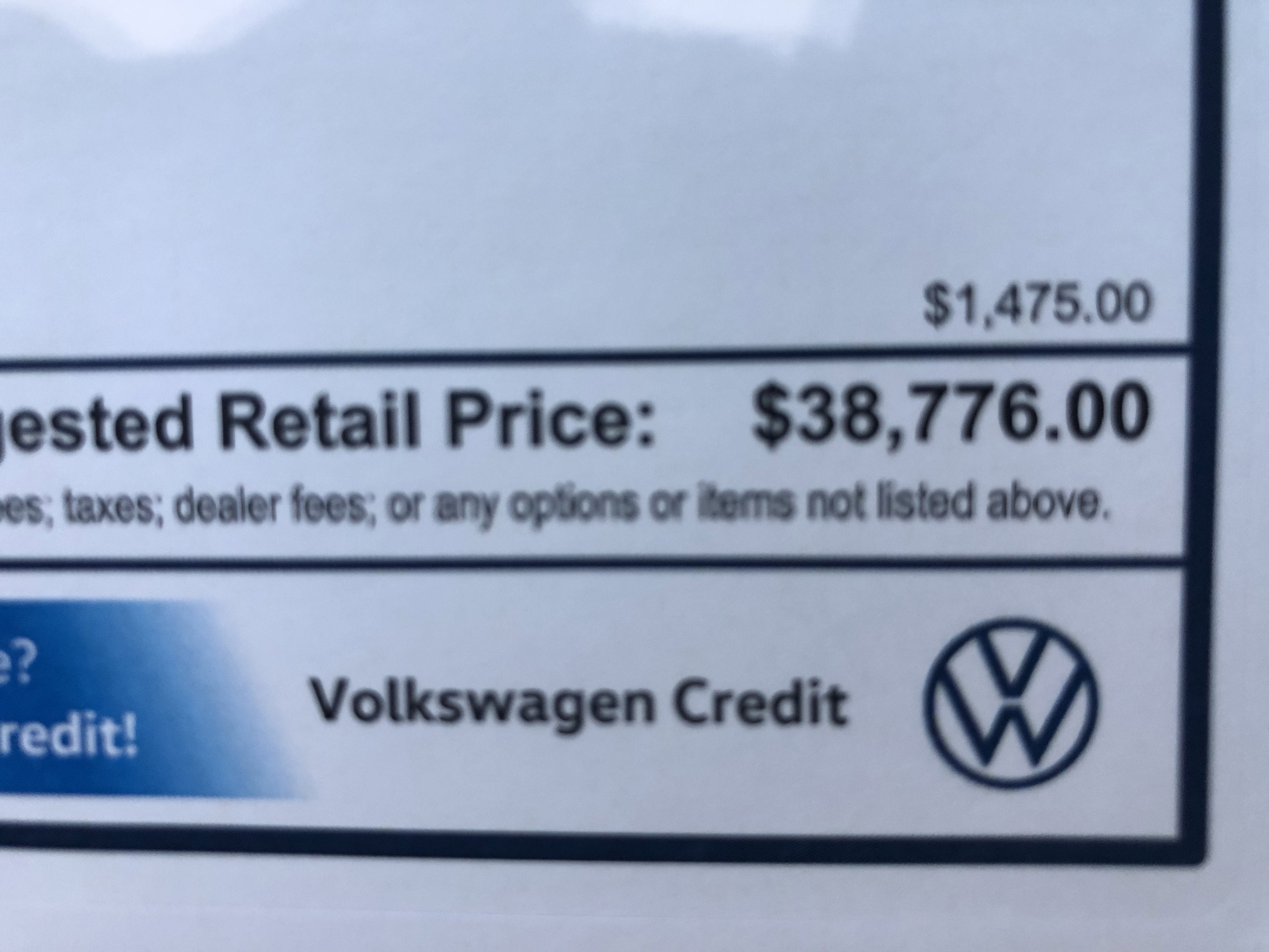 2026 Volkswagen Tiguan SE w/panoramic sunroof