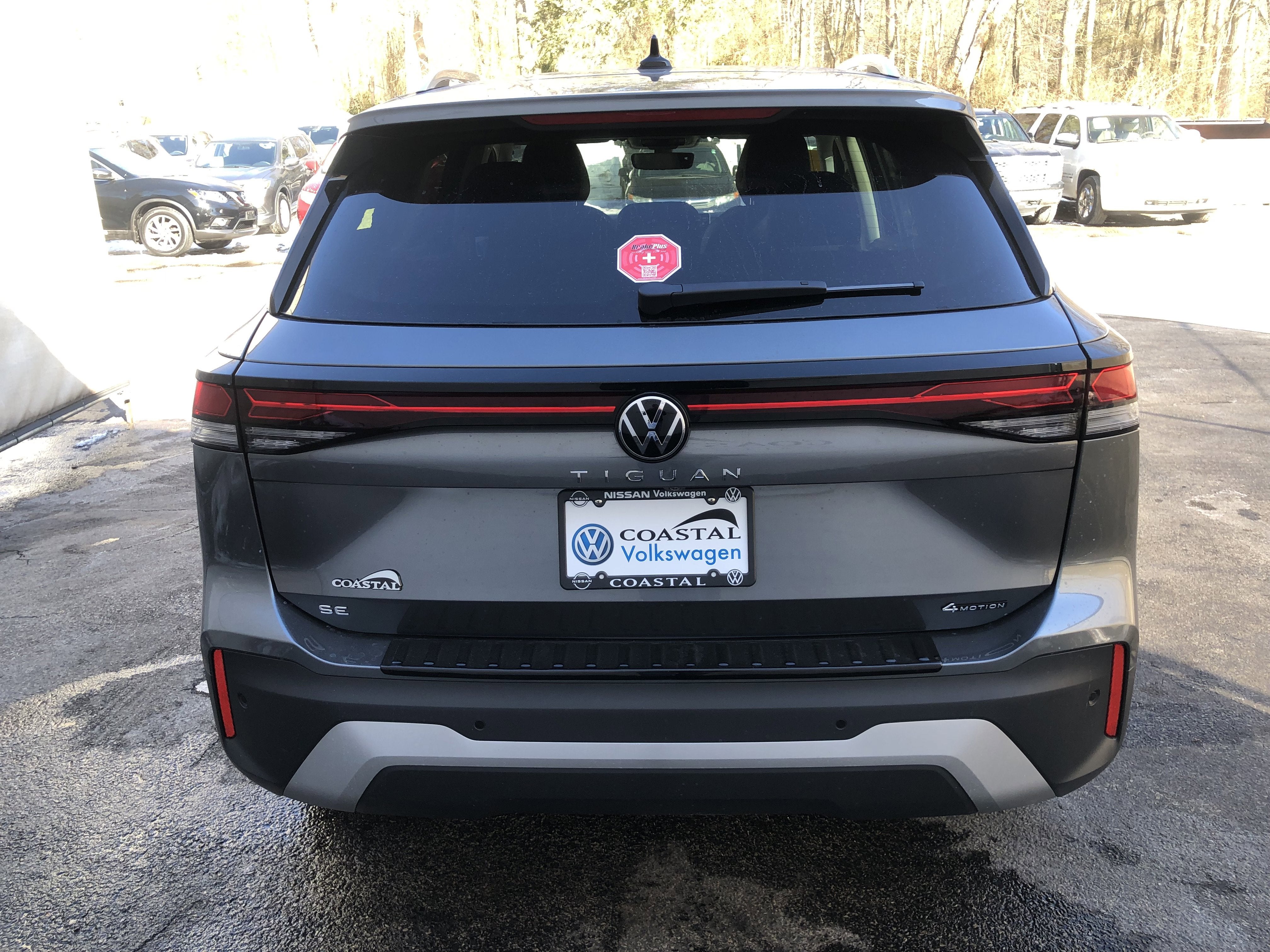 2026 Volkswagen Tiguan SE w/panoramic sunroof