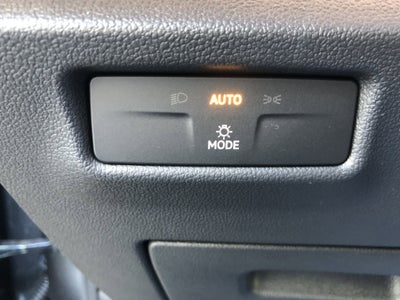 2026 Volkswagen Tiguan SE w/panoramic sunroof