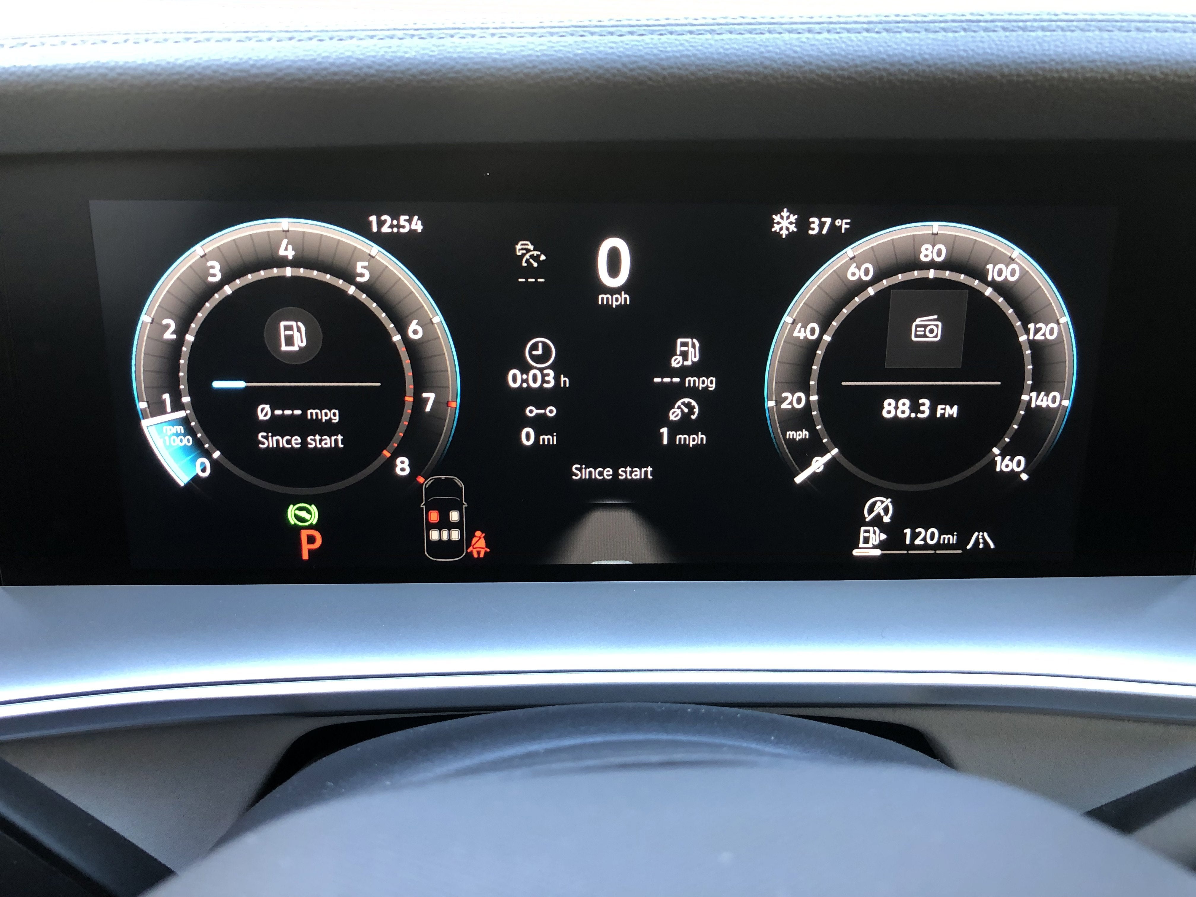 2026 Volkswagen Tiguan SE w/panoramic sunroof