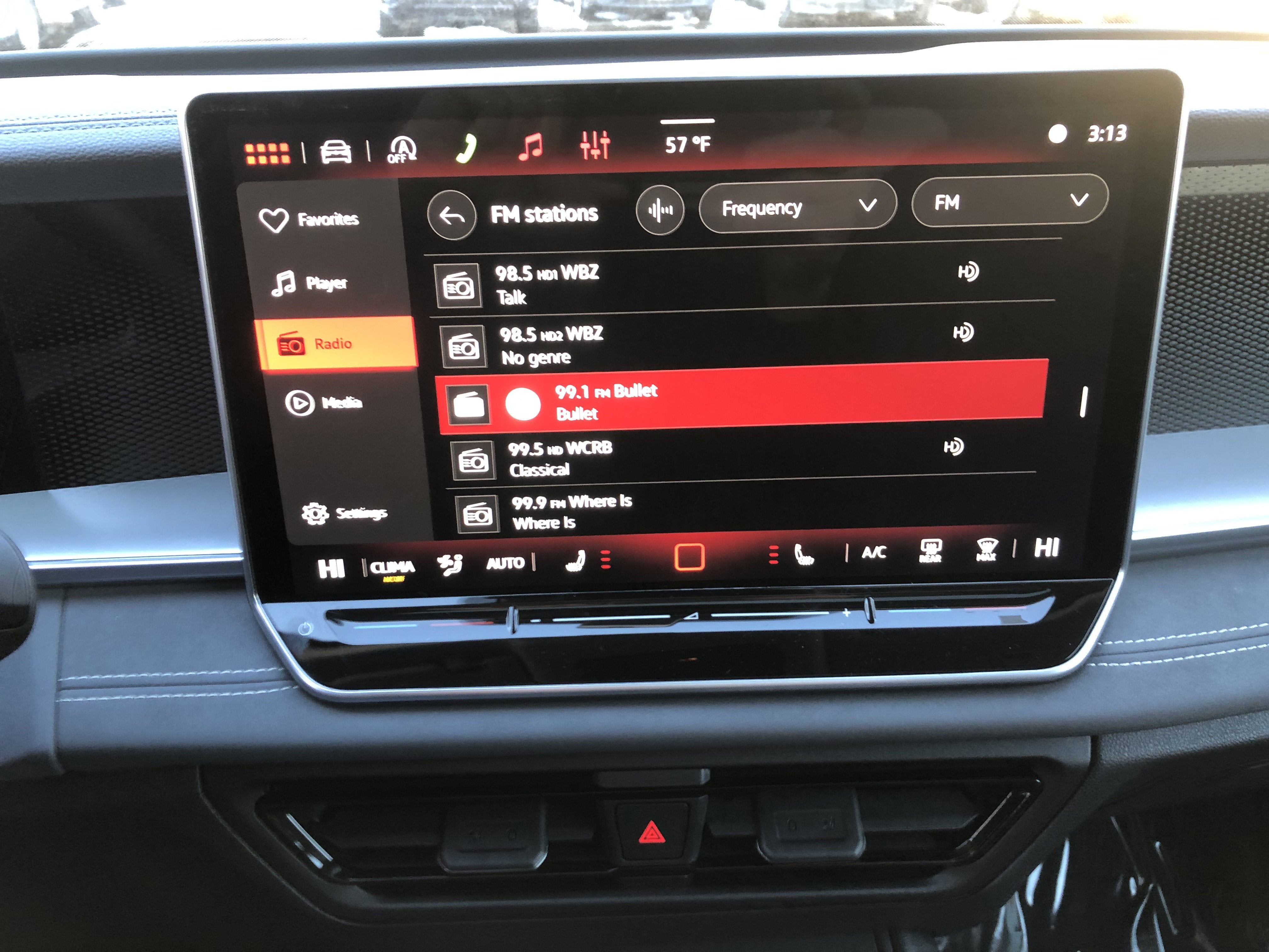 2026 Volkswagen Tiguan SE w/panoramic sunroof