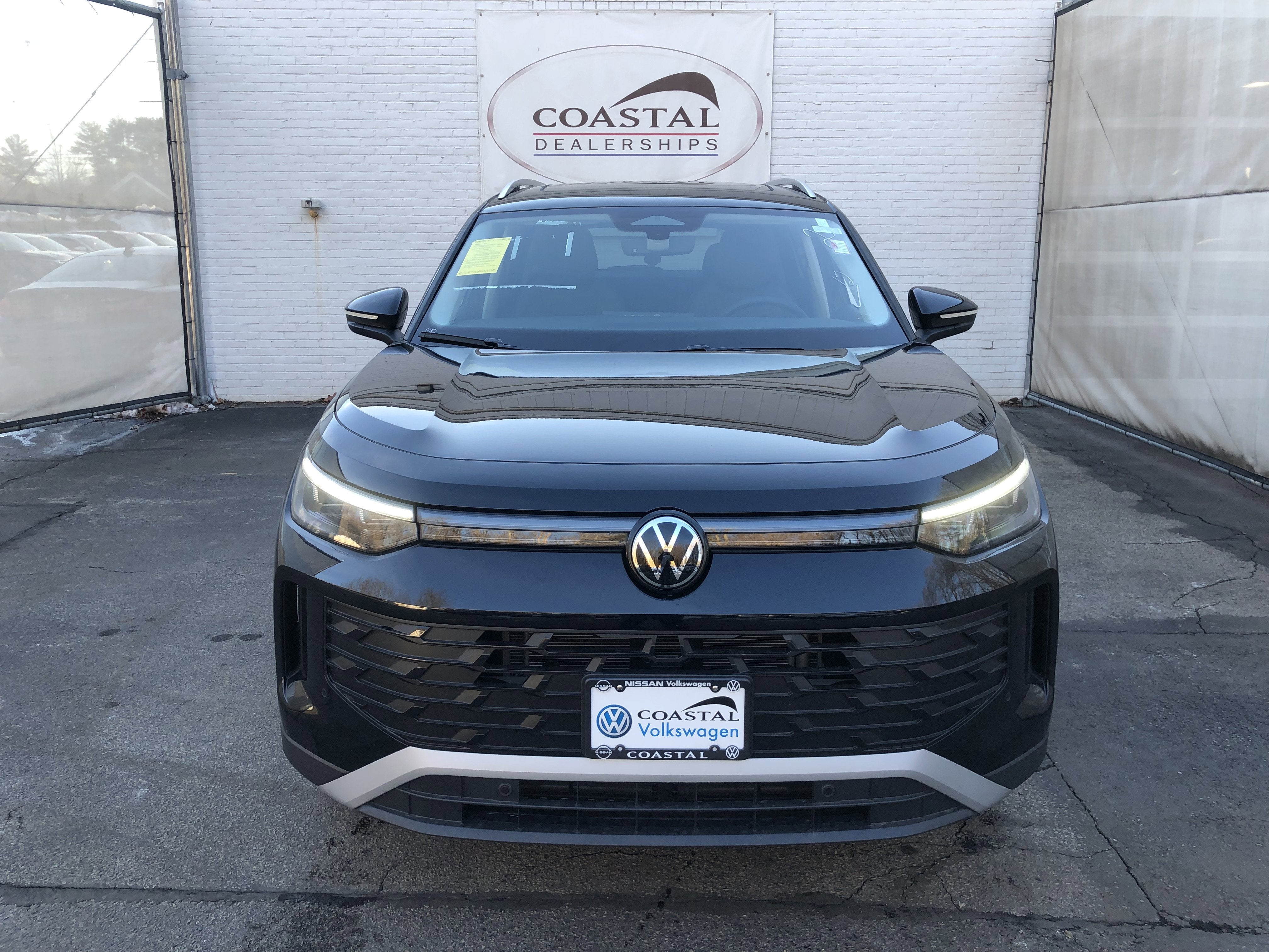 2026 Volkswagen Tiguan SE w/panoramic sunroof