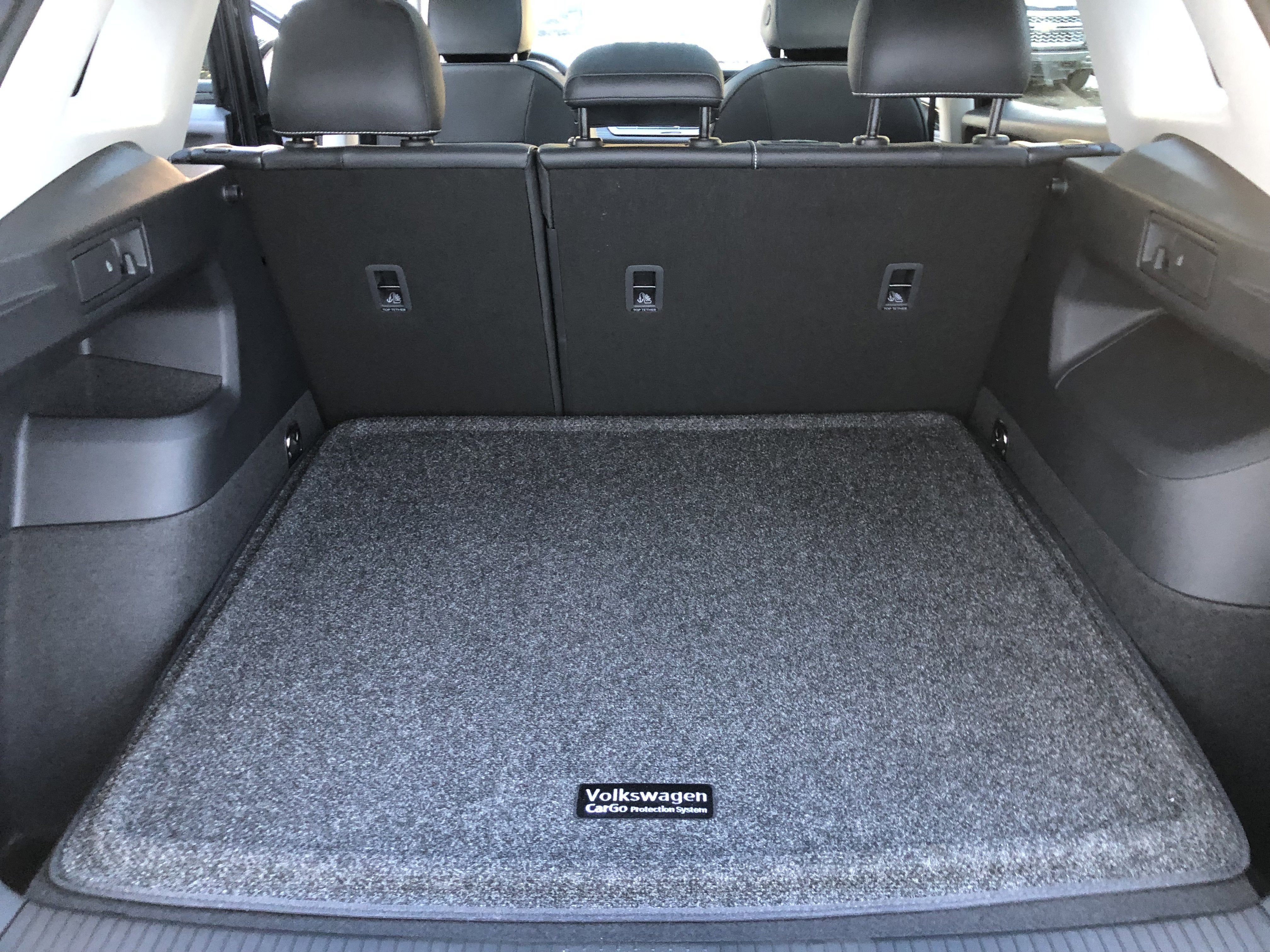 2026 Volkswagen Tiguan SE w/panoramic sunroof