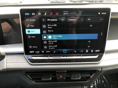 2026 Volkswagen Tiguan SE w/panoramic sunroof