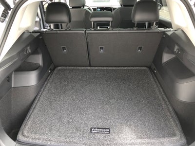 2026 Volkswagen Tiguan SE w/panoramic sunroof